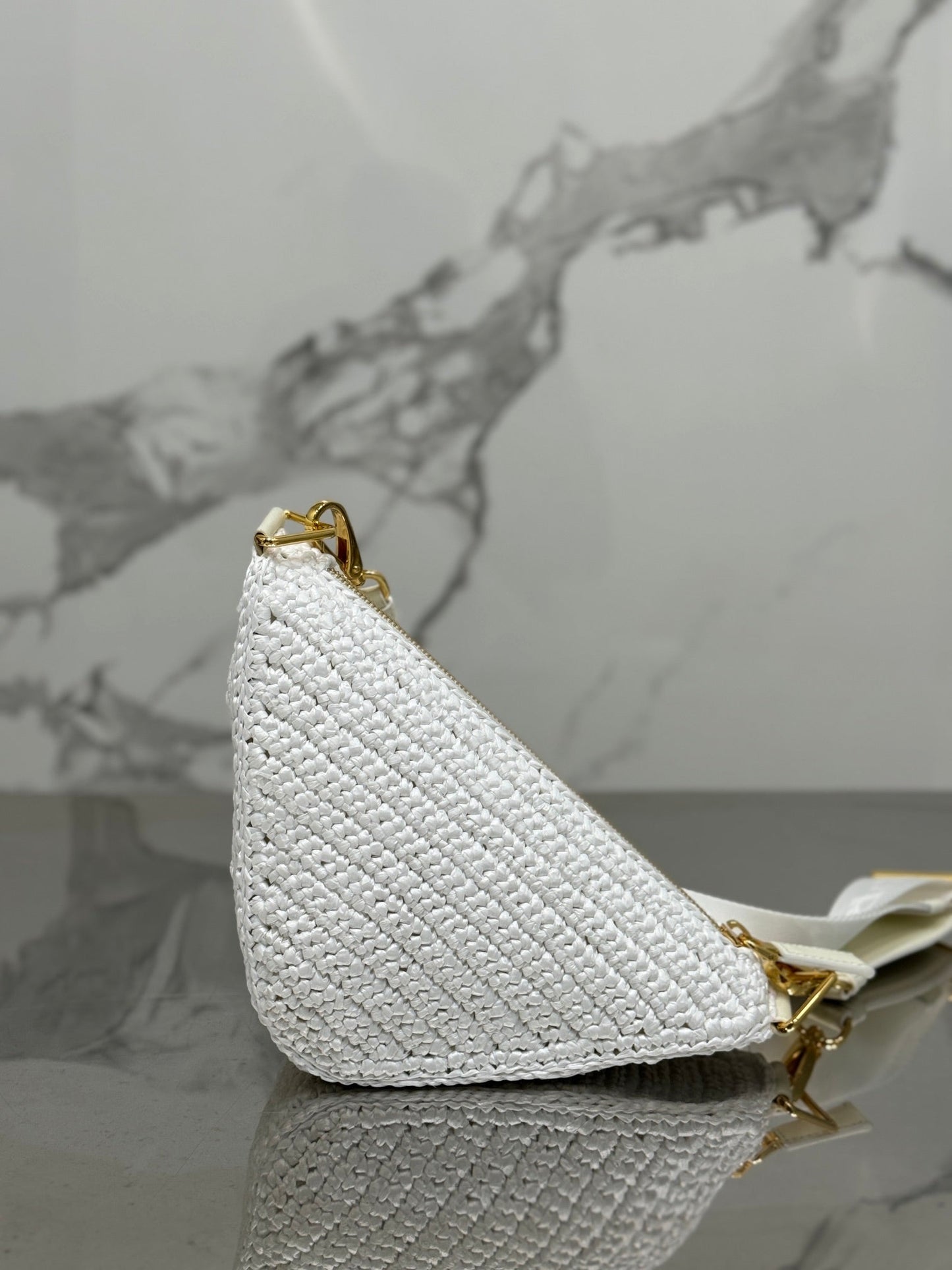 CROCHET TRIANGLE BAG 26 IN WHITE RAFFIA GOLD HARDWARE mysite
