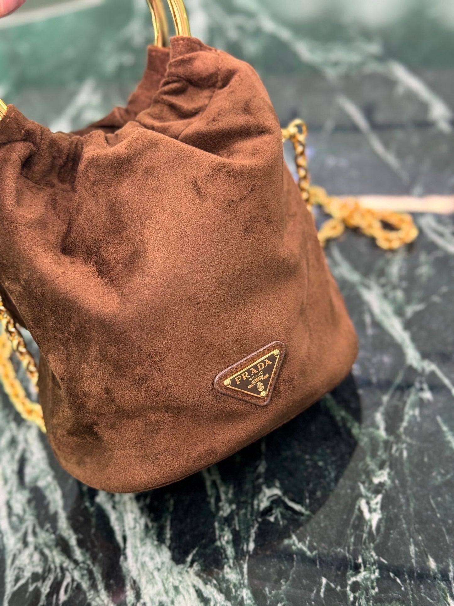MINI BUCKET BAG 19 IN CHOCOLATE SOFT SUEDE GOLD HARDWARE mysite