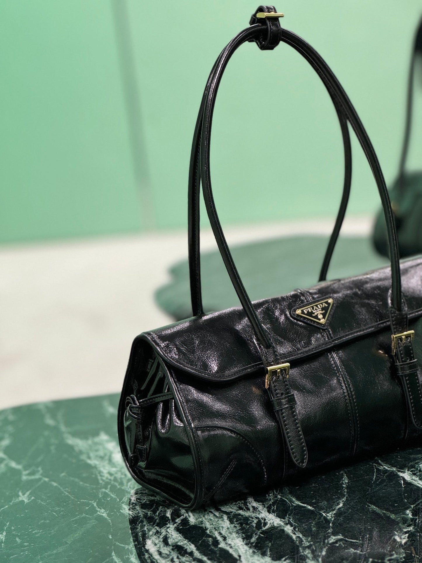 HANDBAG 31 IN BLACK OIL WAX LAMBSKIN mysite