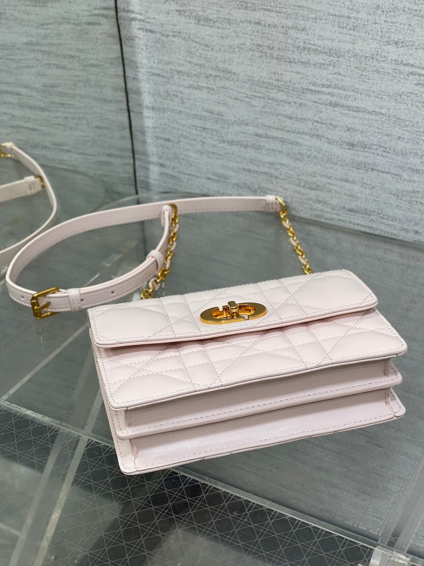 CD Miss Caro 17 Bag Light Pink Calfskin 246427 mysite