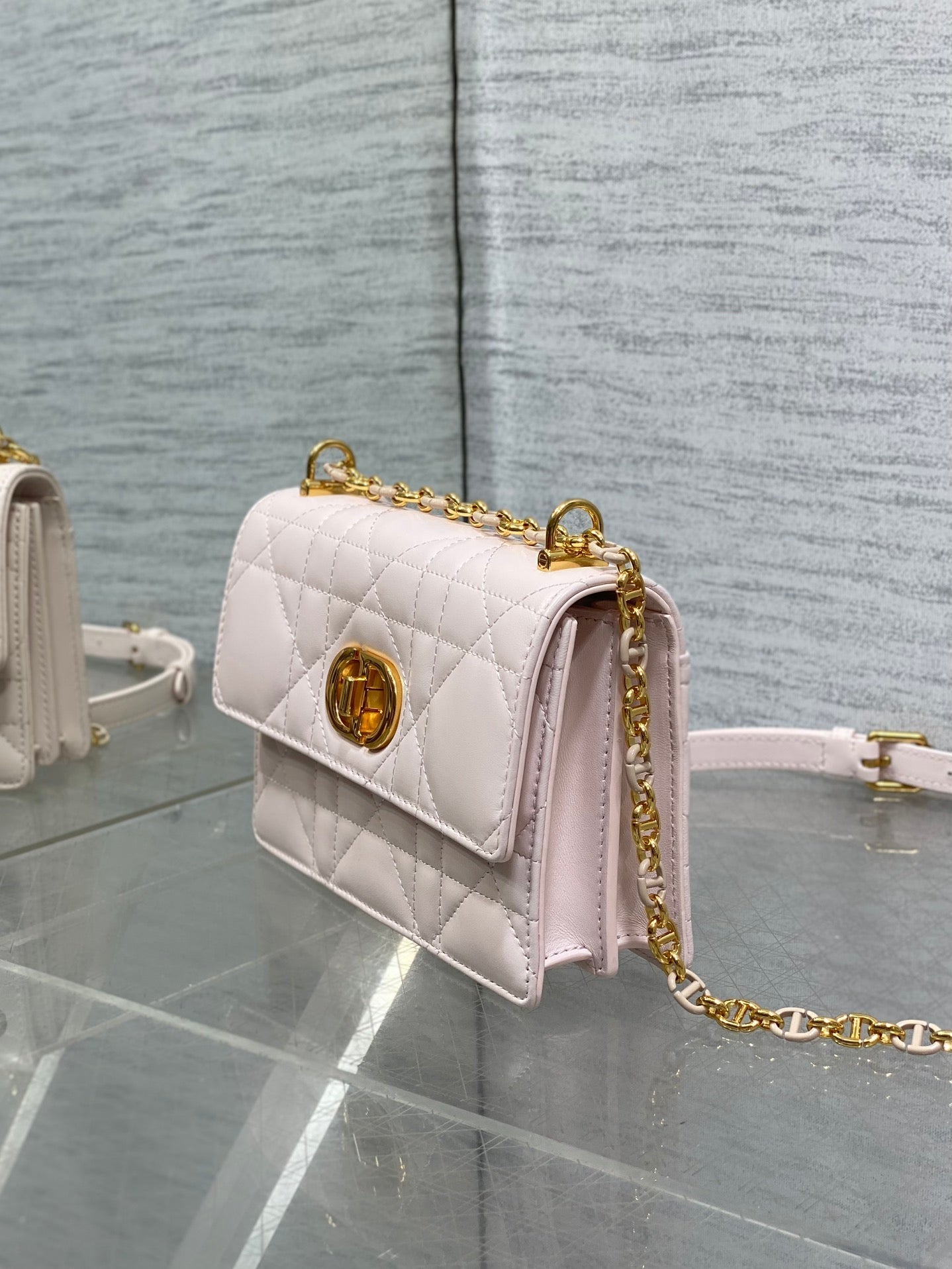 CD Miss Caro 17 Bag Light Pink Calfskin 246427 mysite