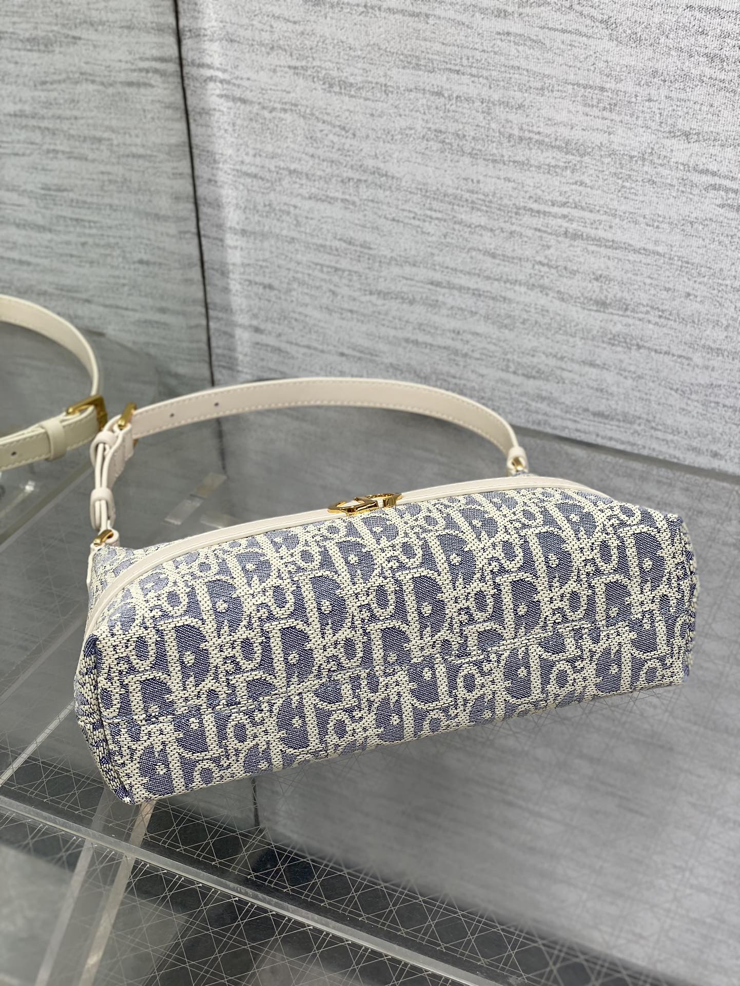 CD Miss Caro 24 blue raffia-effect fabric mysite