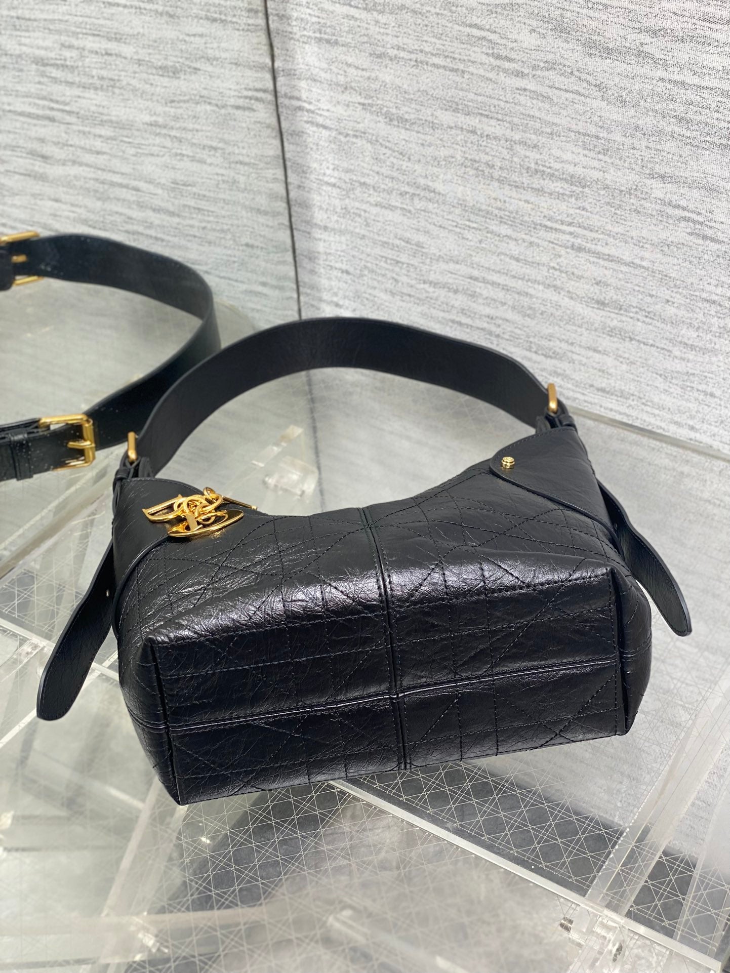 CD VOYAGE handbag 23 Black Crinkled Calfskin mysite