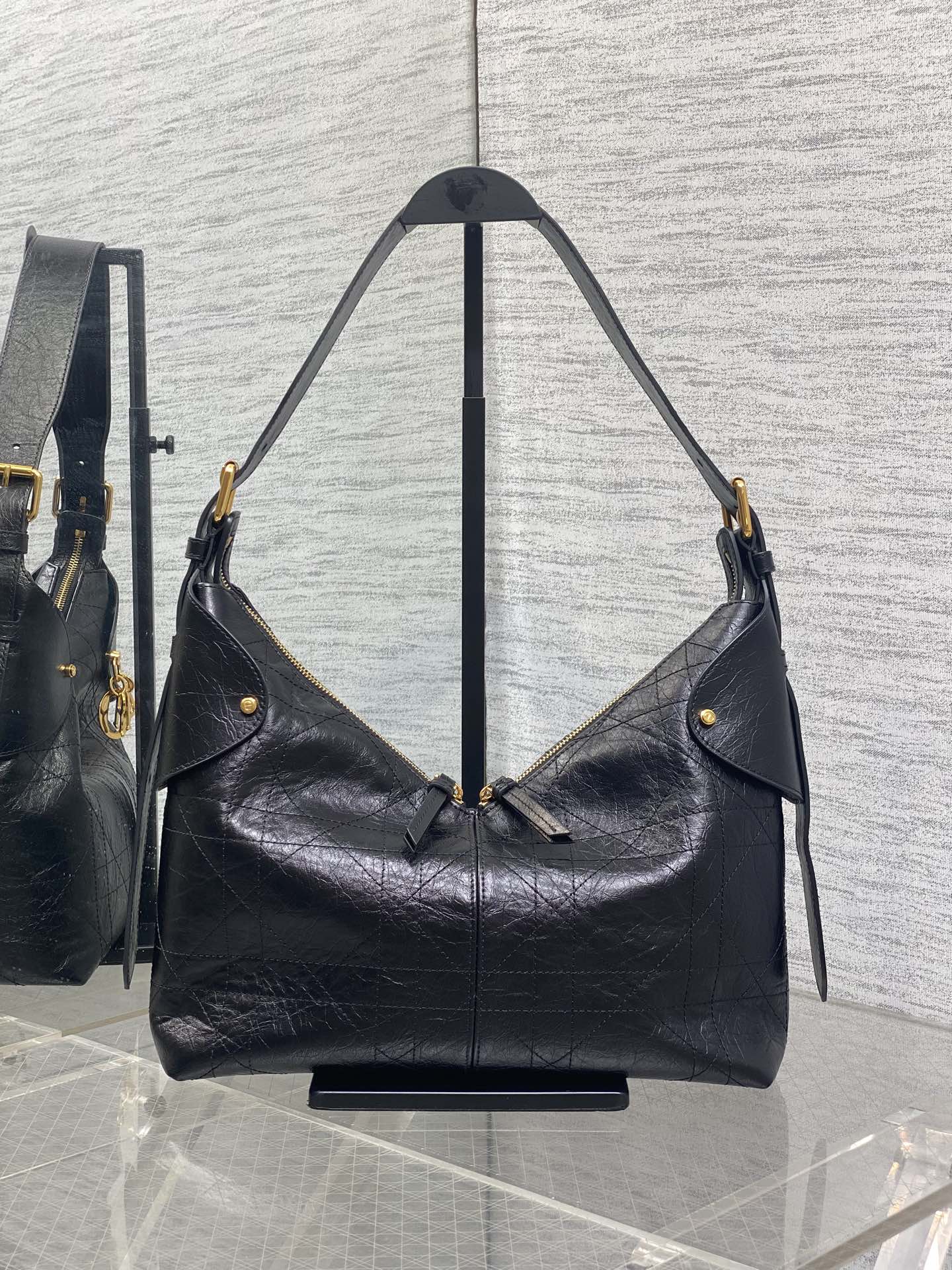 CD VOYAGE handbag 28 Black Crinkled Calfskin mysite