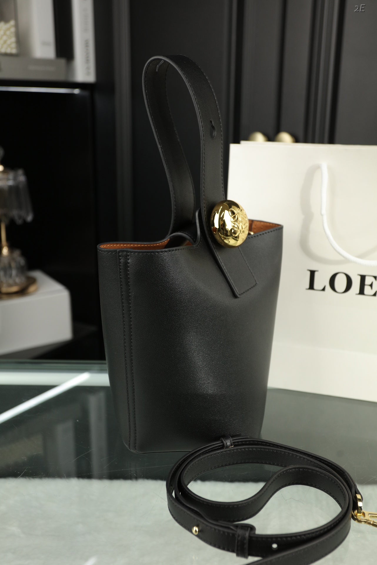 LOE MINI 19 PEBBLE BUCKET IN BLACK MELLOW CALFSKIN mysite