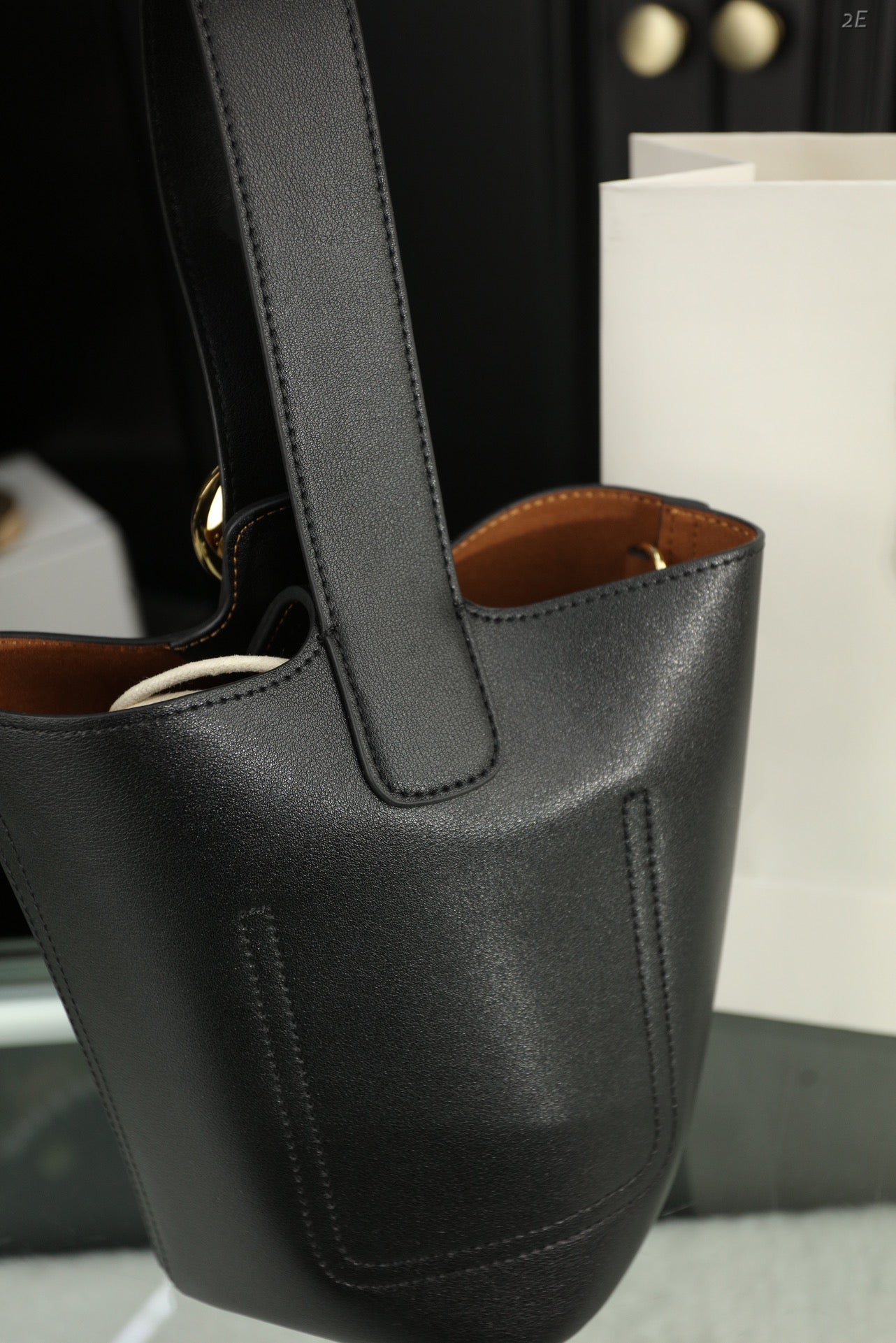 LOE MINI 19 PEBBLE BUCKET IN BLACK MELLOW CALFSKIN mysite