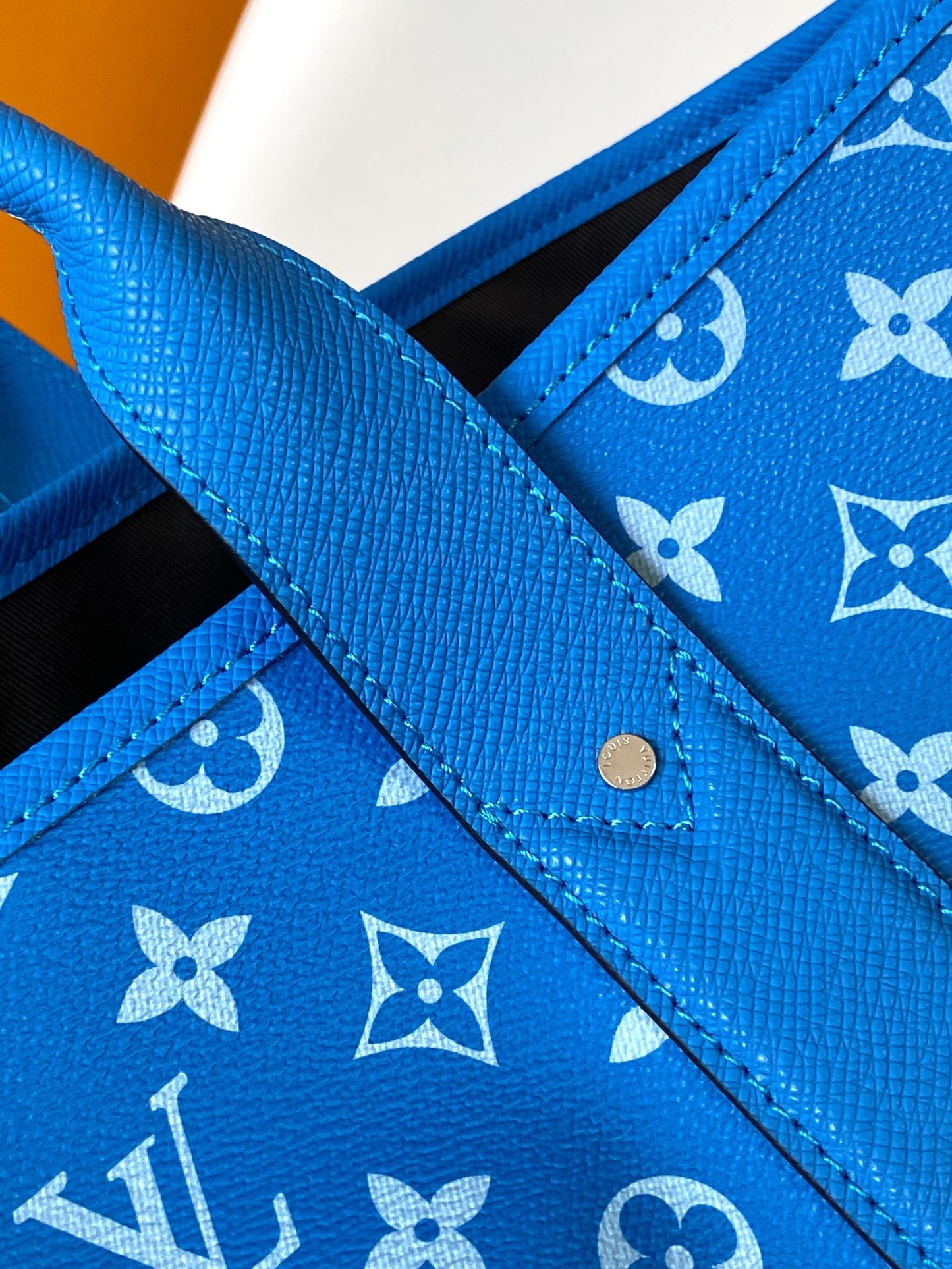 LV The Weekend Tote Bag 43cm Blue Monogram Canvas & Taïga Leather mysite