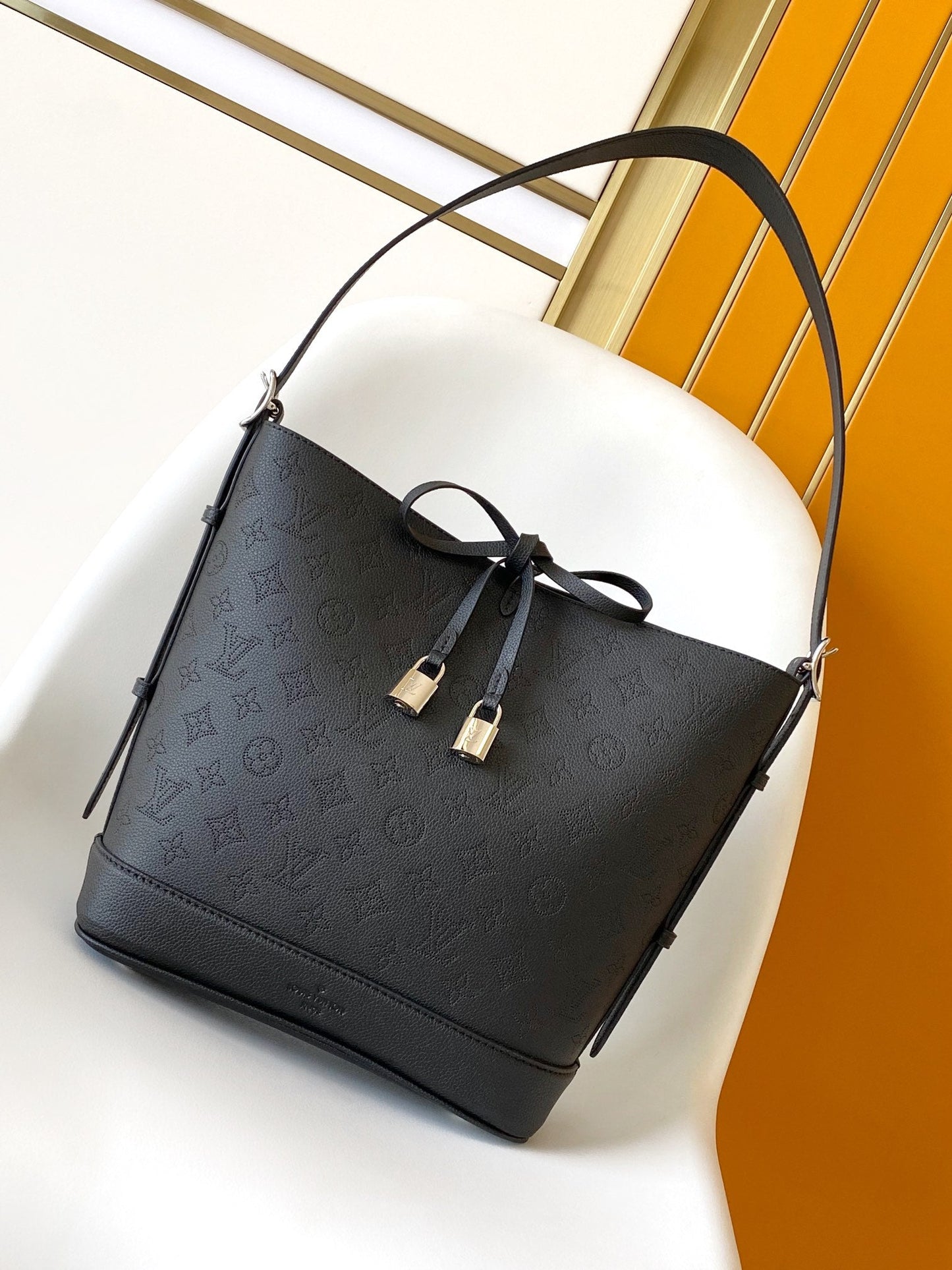 LV M12139 Flore Handbag 28cm Black Perforated Cowhide mysite