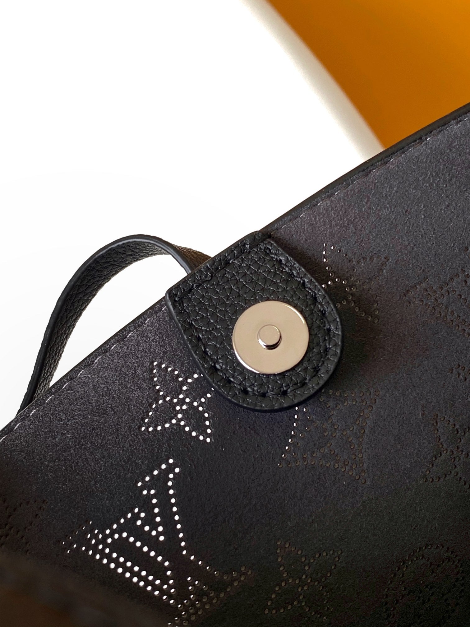 LV M12139 Flore Handbag 28cm Black Perforated Cowhide mysite