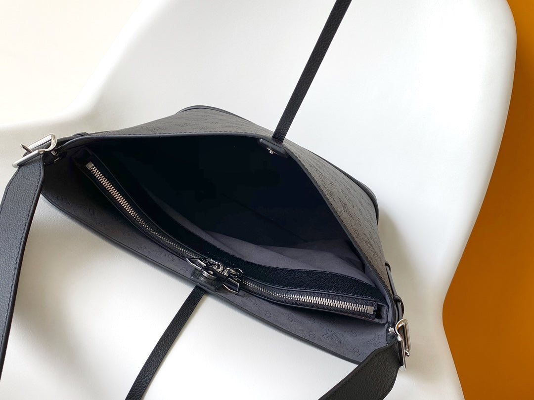 LV M12139 Flore Handbag 28cm Black Perforated Cowhide mysite