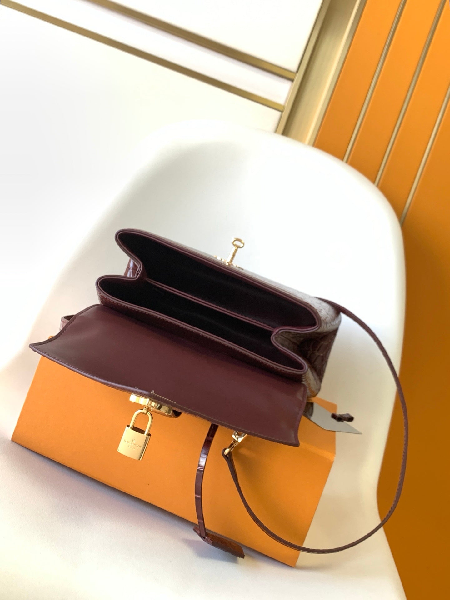 LV 25s Rose Des Vents Handbag 27cm Burgundy Crocodile GHW mysite