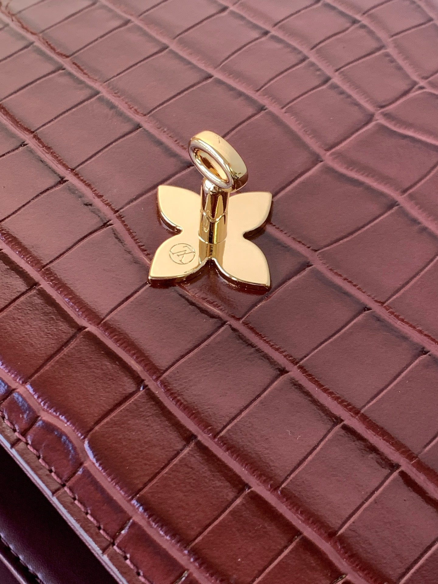 LV 25s Rose Des Vents Handbag 27cm Burgundy Crocodile GHW mysite