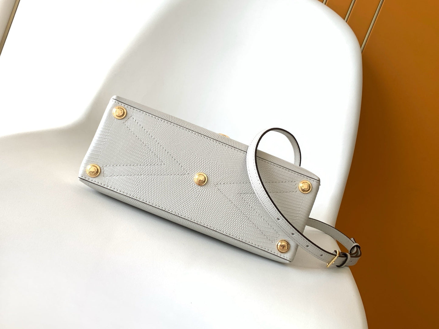 LV 25s Rose Des Vents Handbag 27cm White Lizard GHW mysite