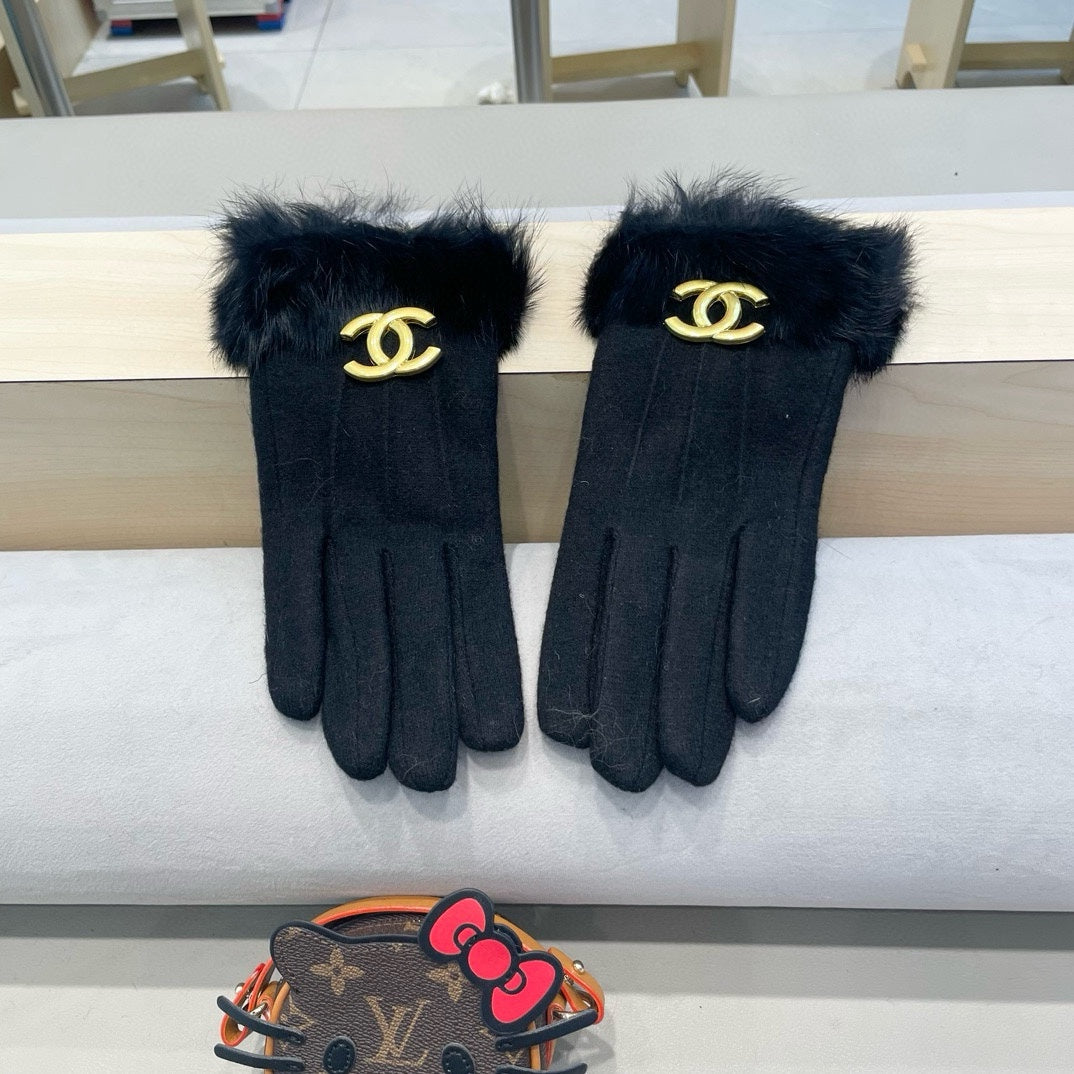 GLOVES IN BLACK WOOL AND RABBIT FUR 417168 mysite