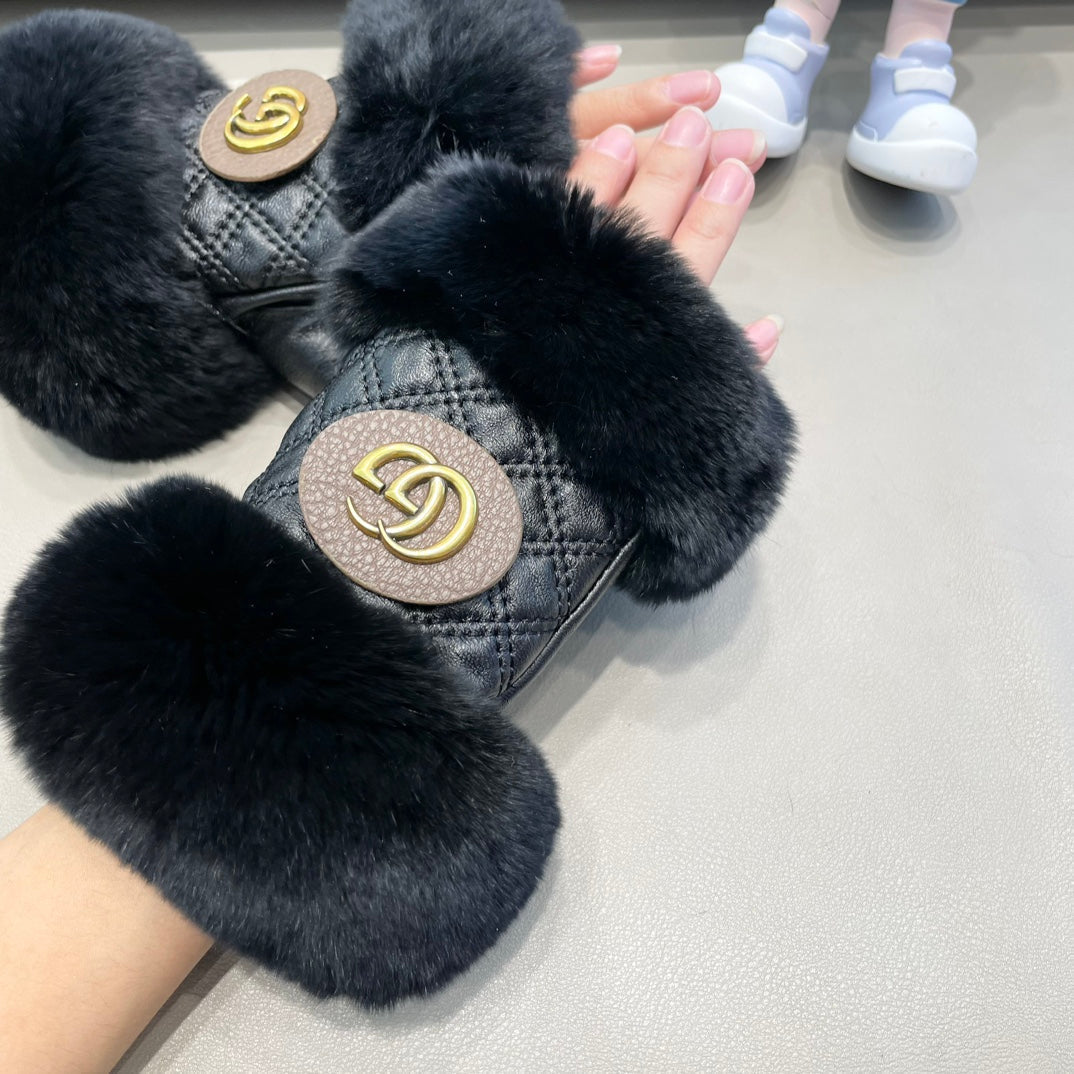 HALF-FINGER GLOVES IN BLACK RABBIT FUR AND LAMBSKIN 432564 mysite