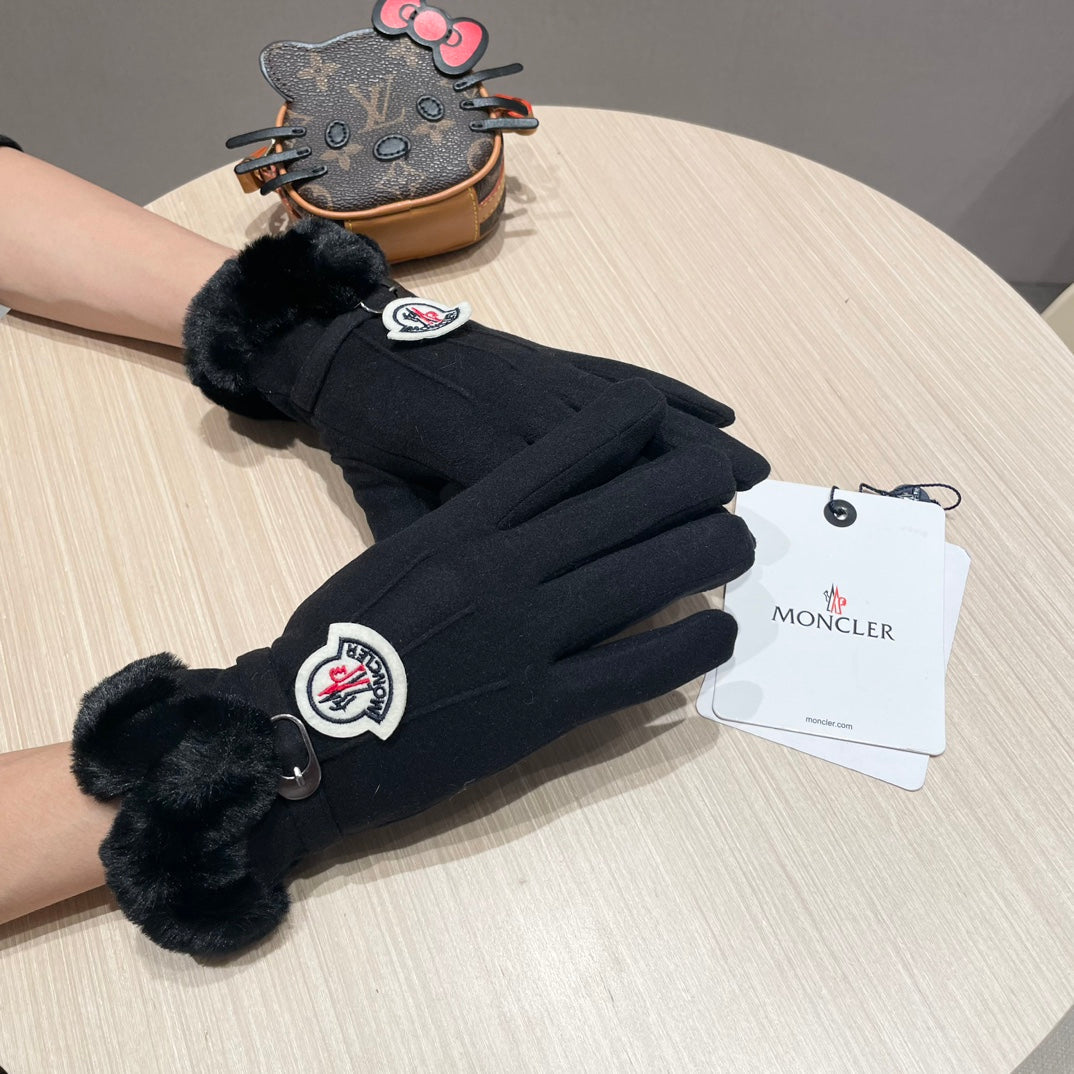 GLOVES IN BLACK WOOL WITH RABBIT FUR 439079 mysite