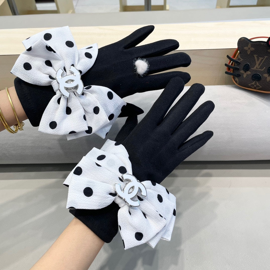 GLOVES IN BLACK MIX WHITE WOOL 454572 mysite