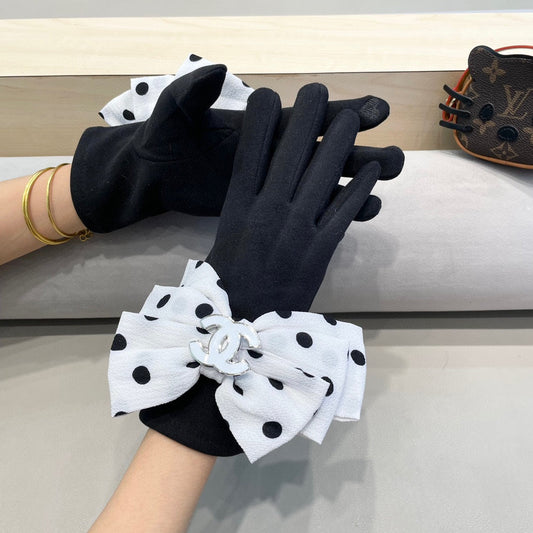 GLOVES IN BLACK MIX WHITE WOOL 454572 mysite