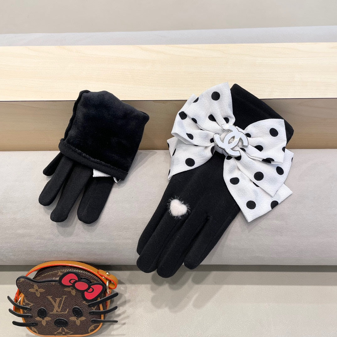 GLOVES IN BLACK MIX WHITE WOOL 454572 mysite