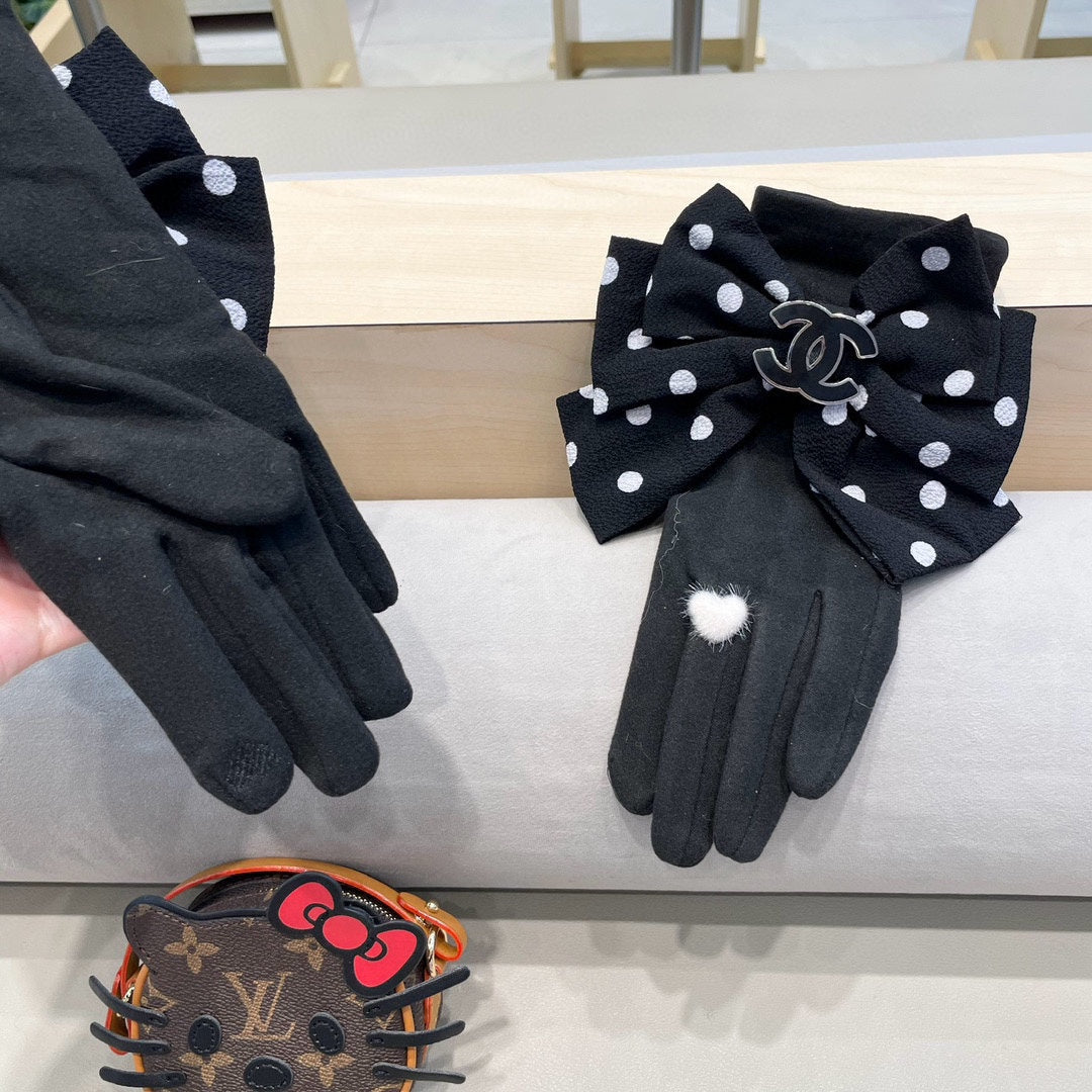 GLOVES IN BLACK MIX WHITE WOOL 454573 mysite