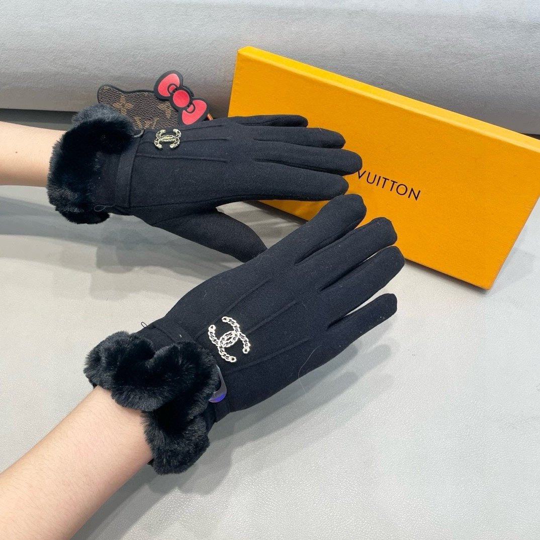 GLOVES IN BLACK WOOL WITH RABBIT FUR 458521 mysite
