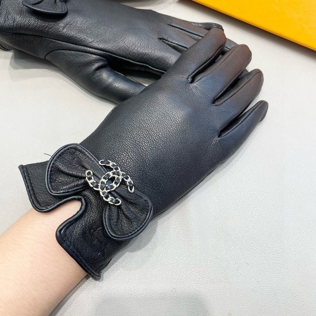 GLOVES IN BLACK LAMBSKIN 462395 mysite