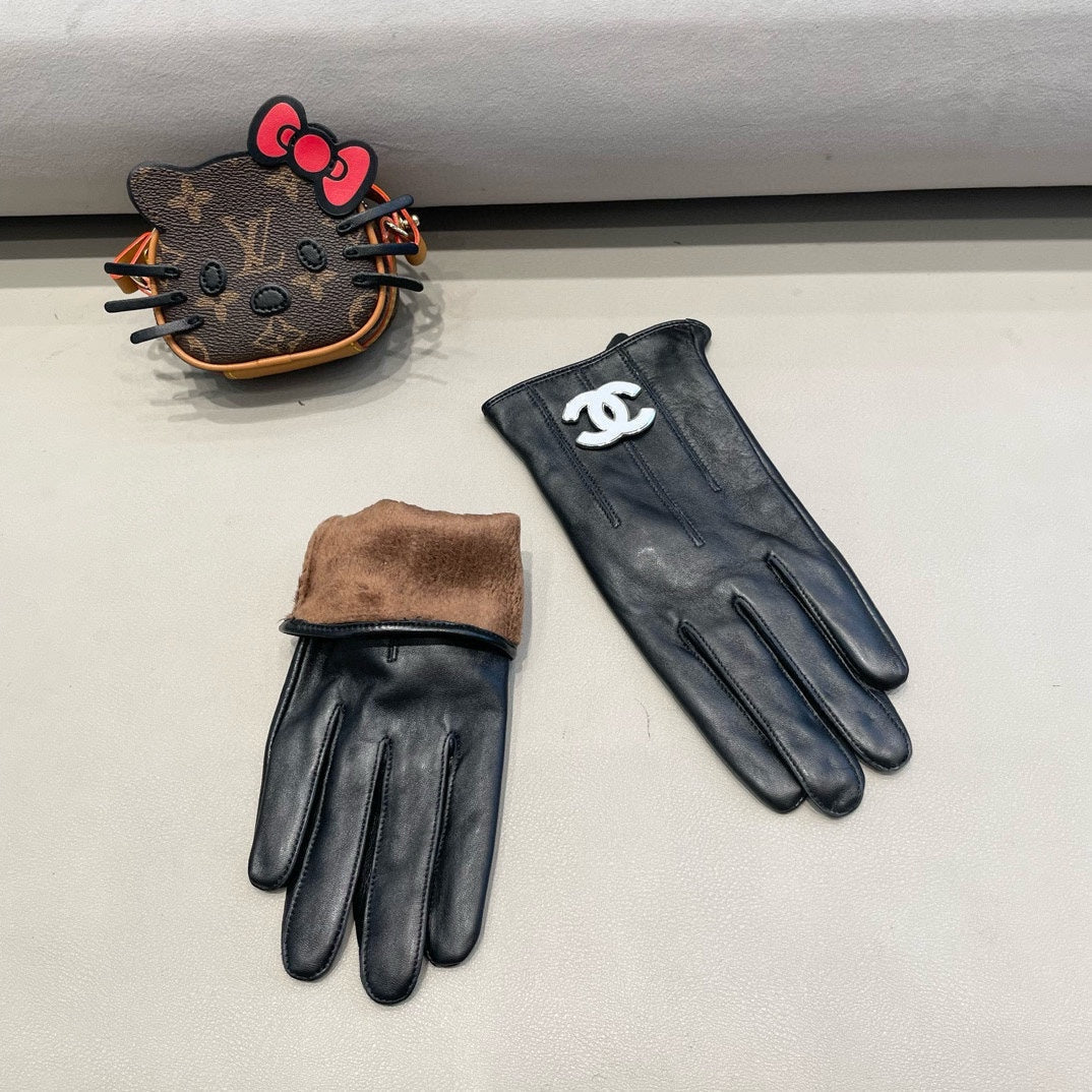 GLOVES IN BLACK LAMBSKIN WITH WHITE LOGO 462412 mysite