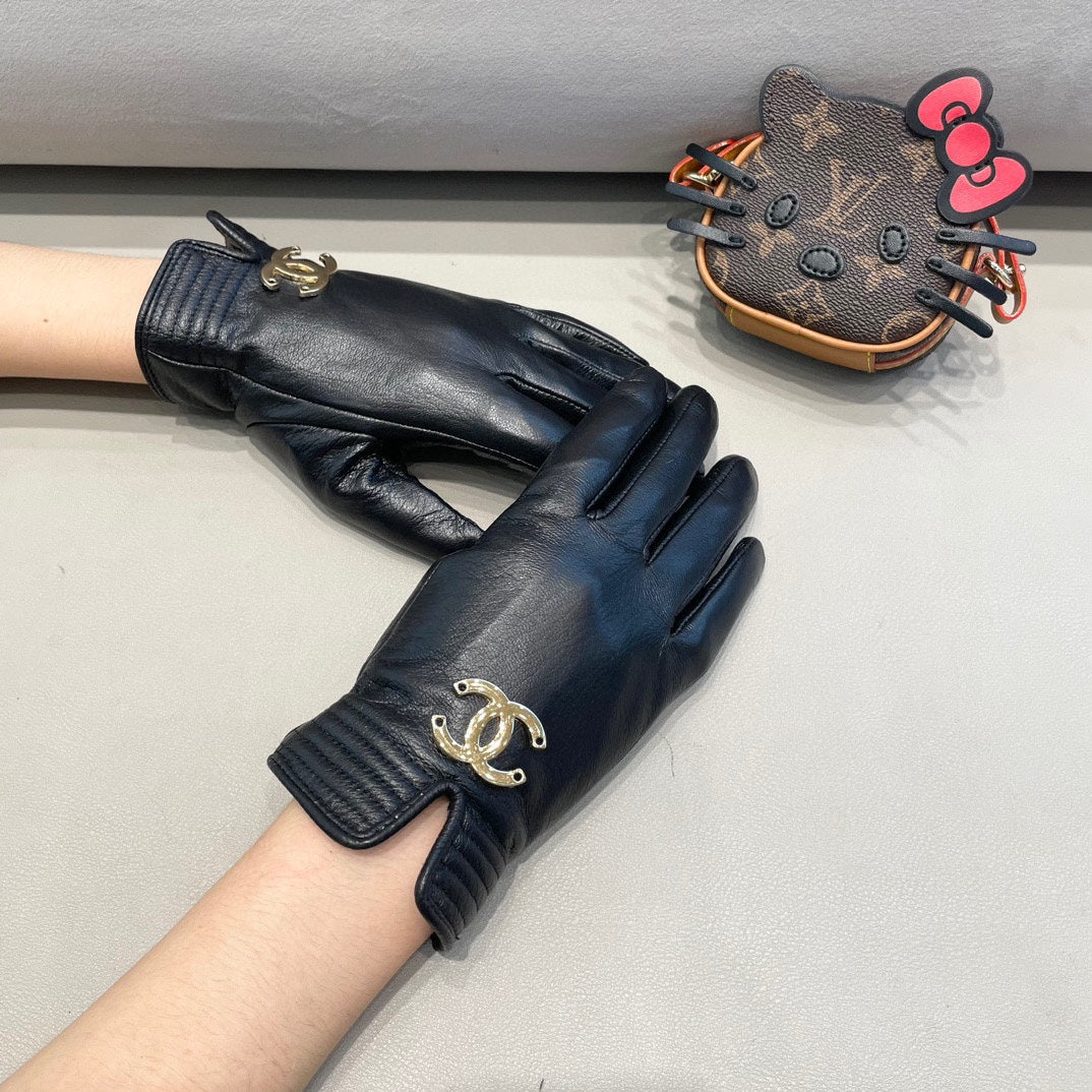 GLOVES IN BLACK LAMBSKIN WITH GOLD LOGO 462414 mysite
