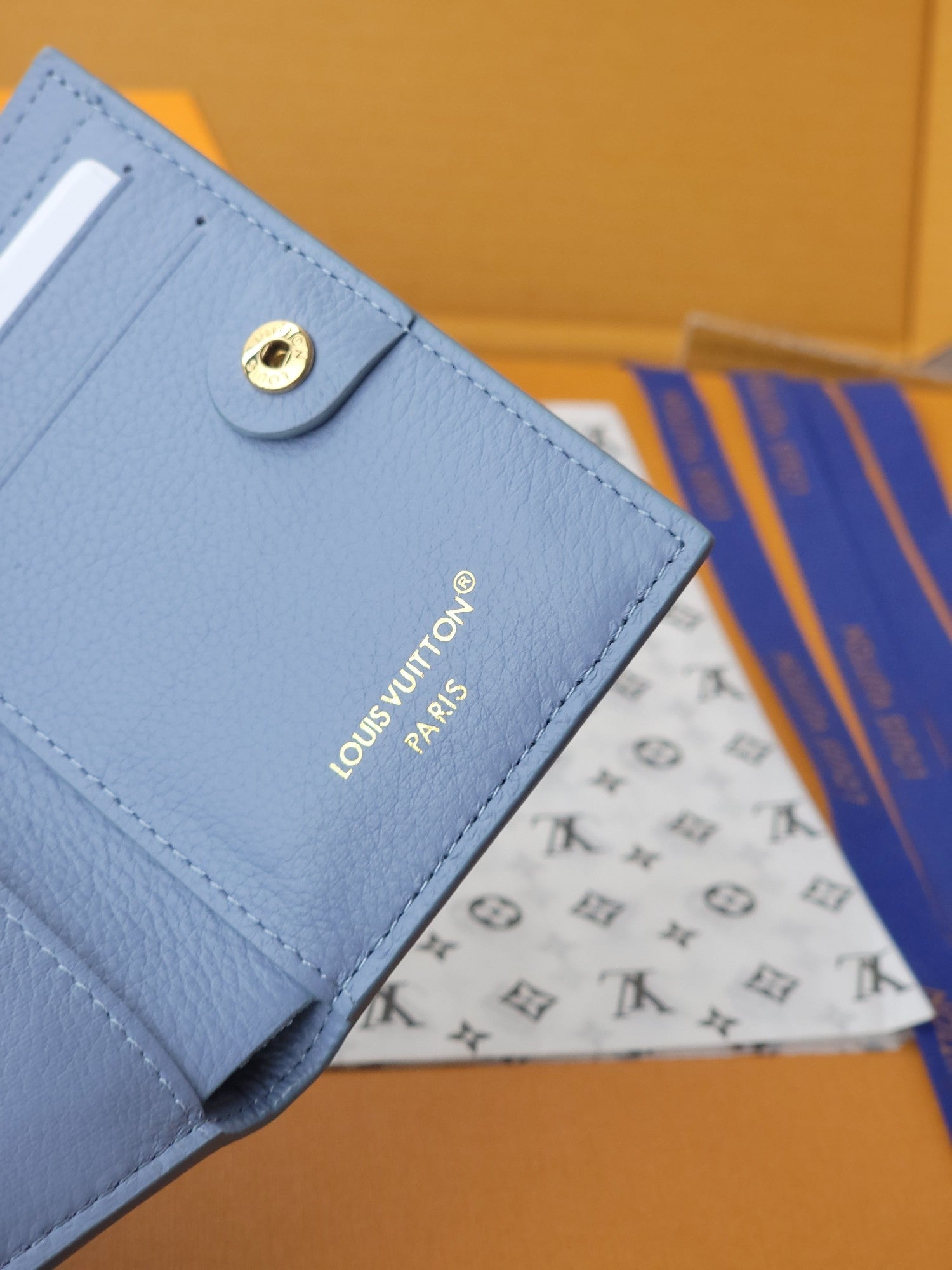 LV M14654  Lisa Wallet Blue Monogram Embossed cowhide GHW mysite