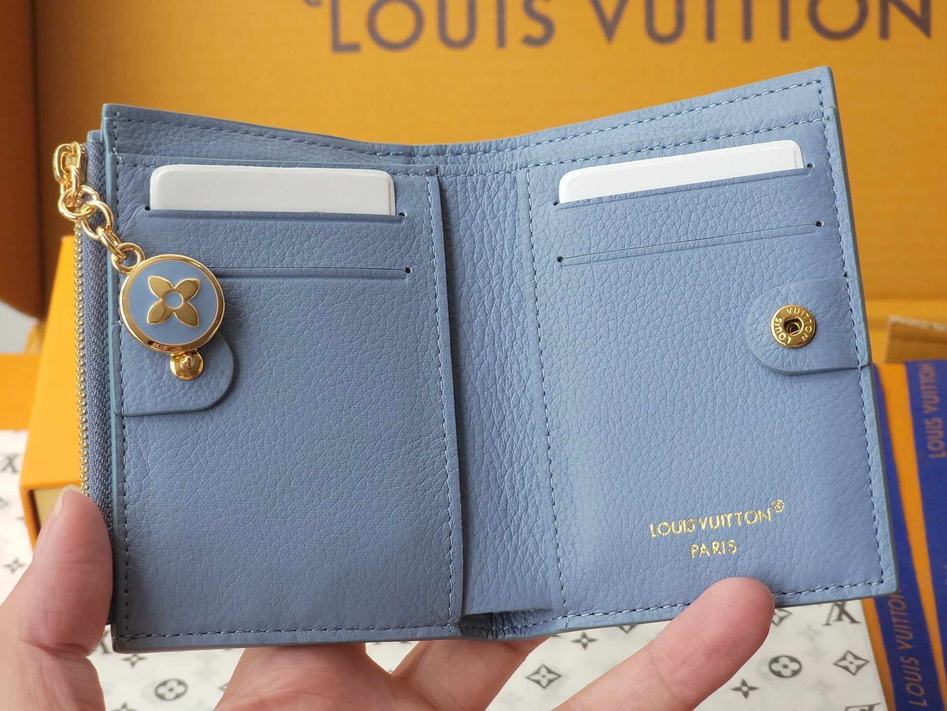 LV M14654  Lisa Wallet Blue Monogram Embossed cowhide GHW mysite