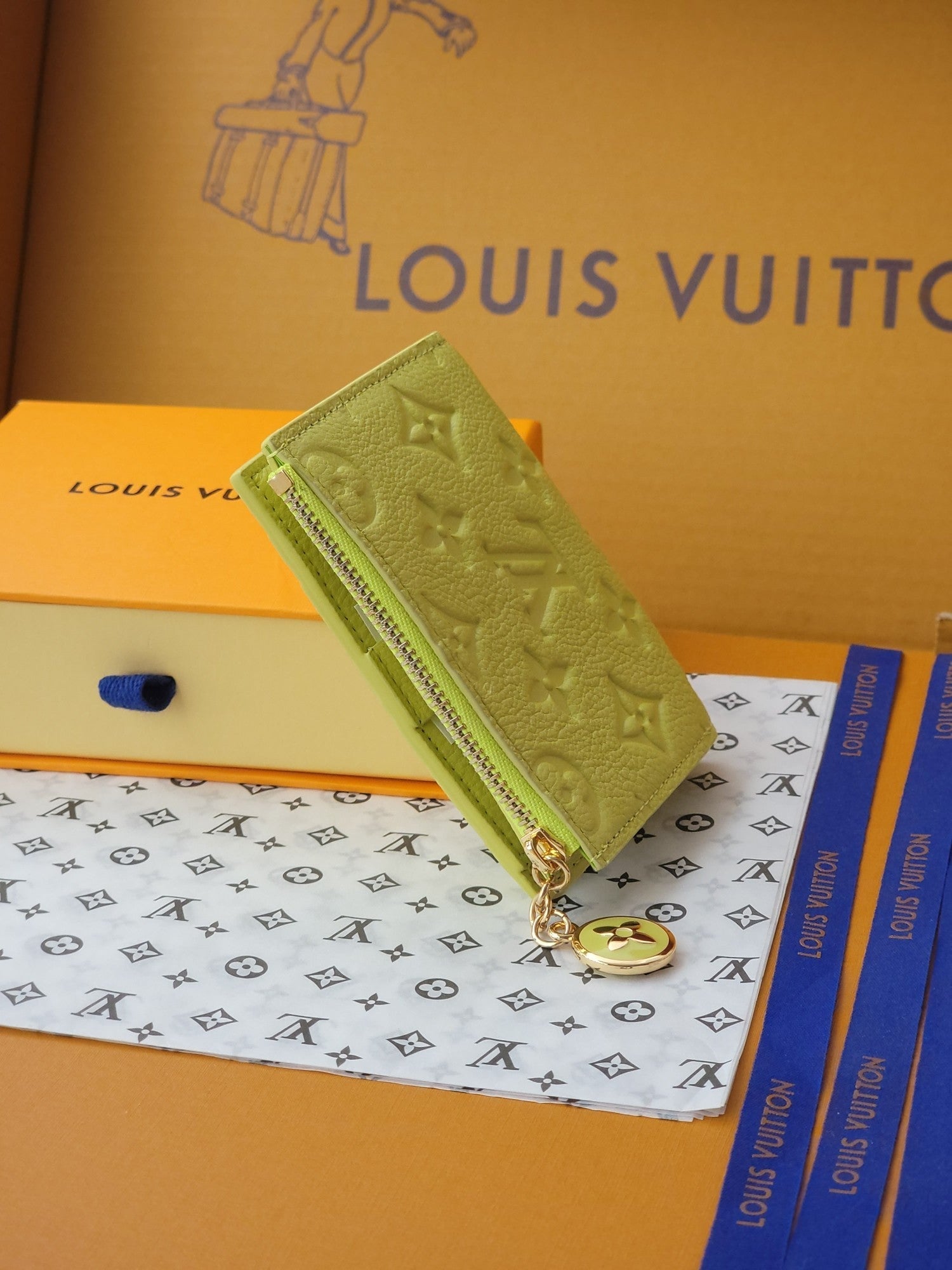 LV M14655 Lisa Wallet Light Green Monogram Embossed cowhide GHW mysite