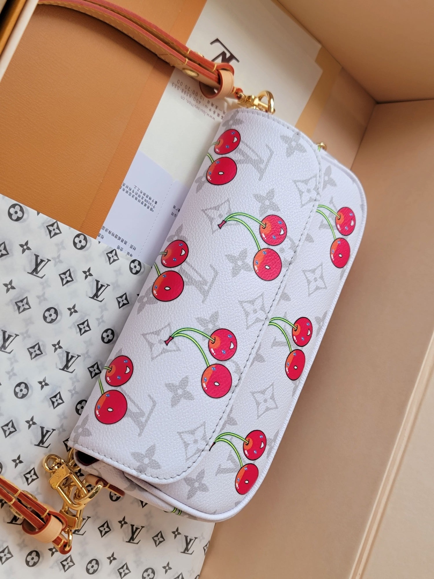 LV x TM M14239  Wallet On Chain Ivy White Monogram cherry Canvas GHW mysite