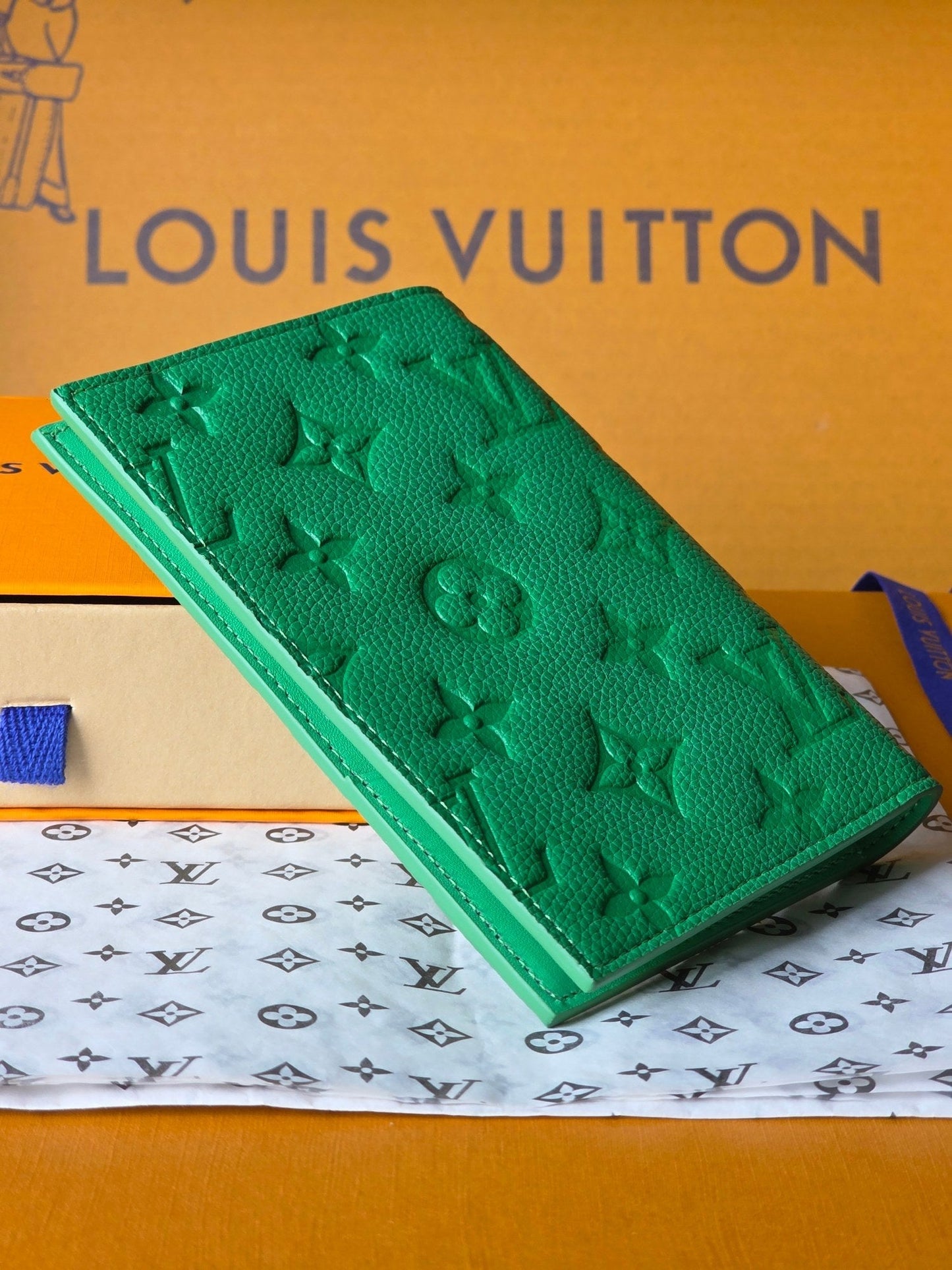 LV M25992 Pocket Organizer Wallet  Bamboo Green Taurillon Monogram leather mysite