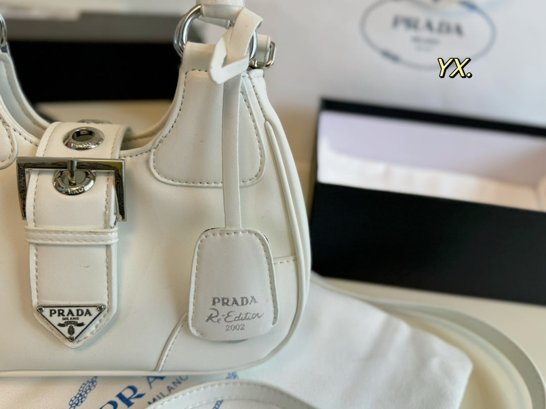 PRA 23 MOON PADDED BAG WHITE CALFSKIN WITH STRAP mysite
