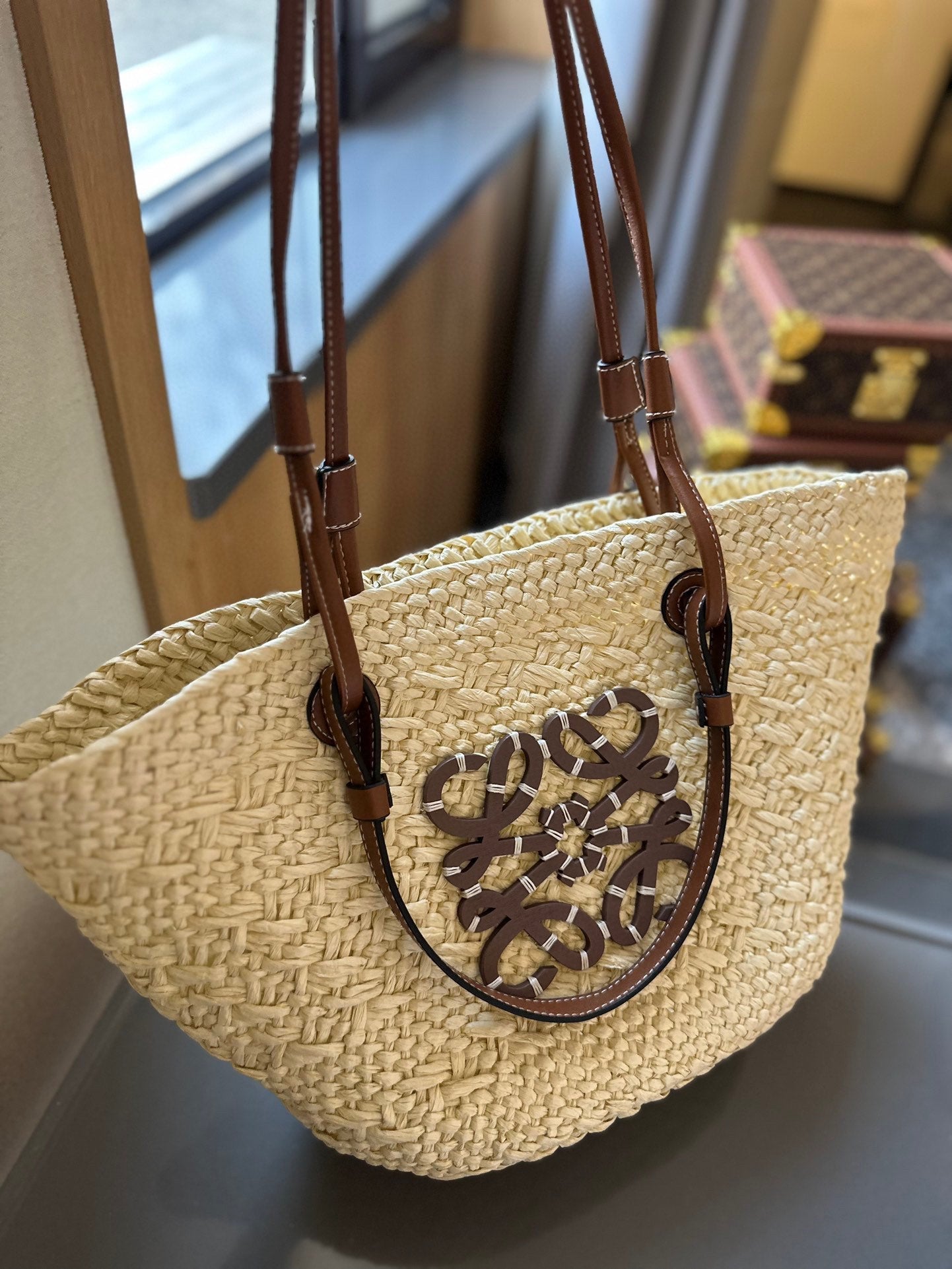 LOE SMALL ANAGRAM BASKET 28 BAG IN NATURAL MIX BROWN IRACA PALM AND CALFSKIN mysite