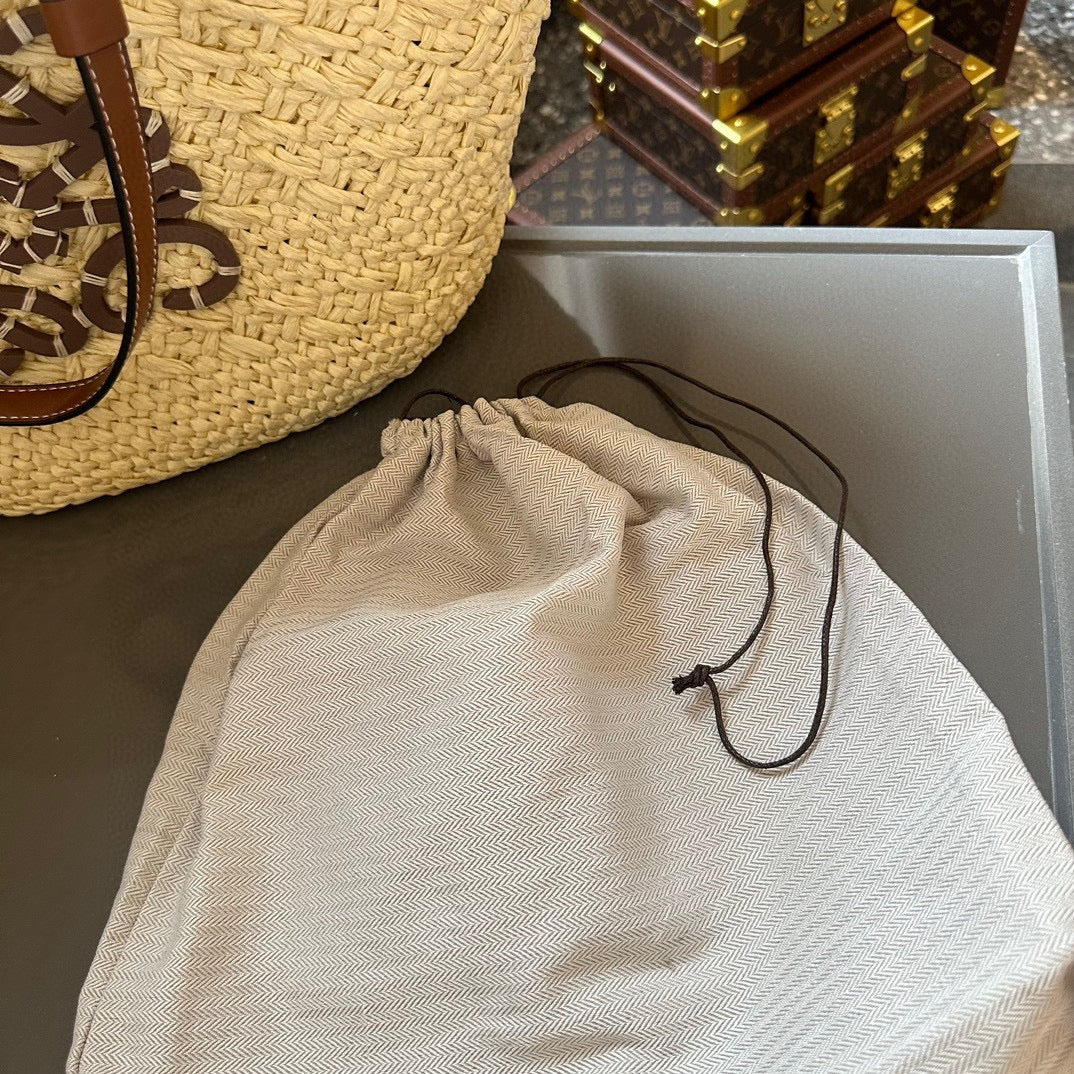 LOE SMALL ANAGRAM BASKET 28 BAG IN NATURAL MIX BROWN IRACA PALM AND CALFSKIN mysite