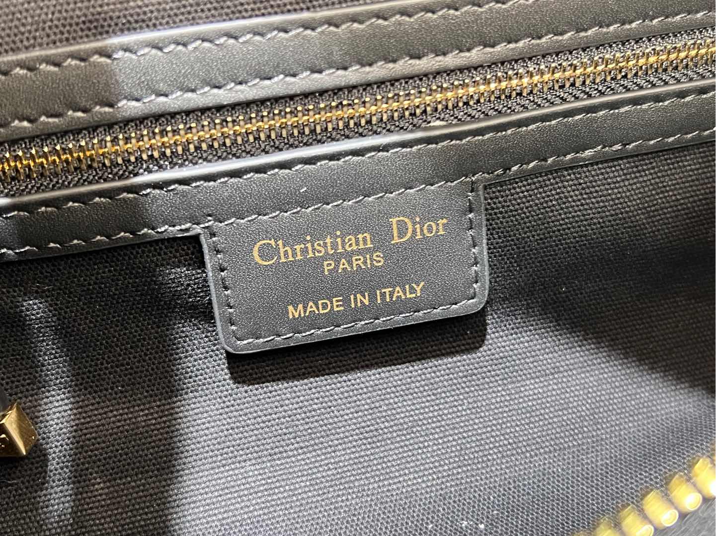 CD Wandering Bag 23 With Black Calfskin mysite