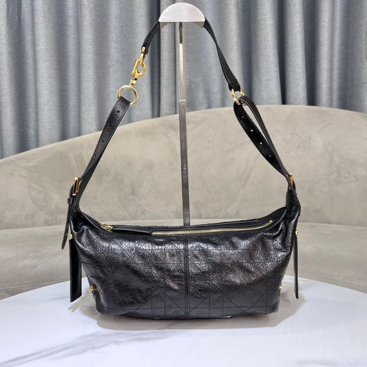 CD Hobo Bag 23 With Chain Black Wrinkled Calfskin mysite