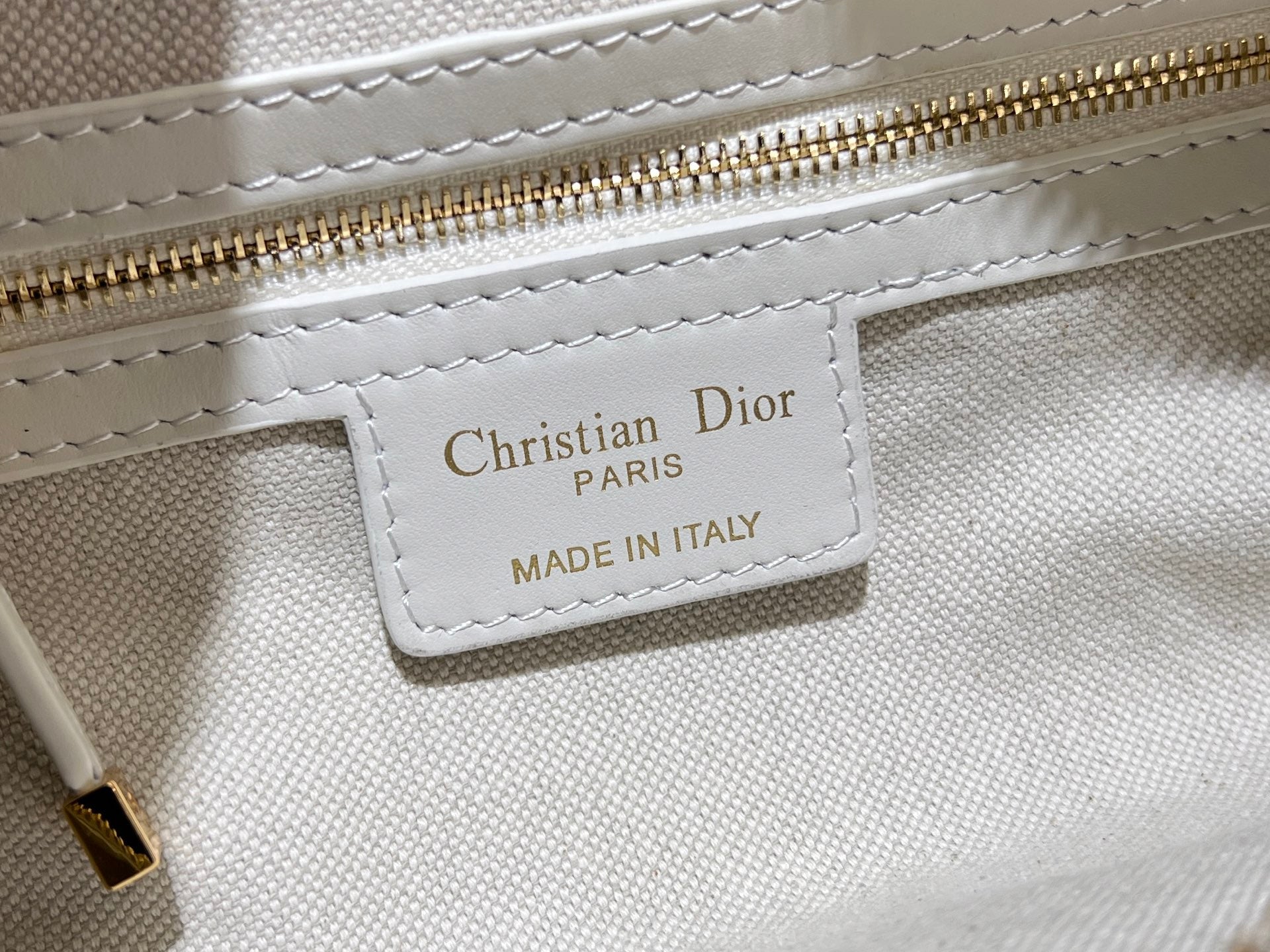 CD Jacquard Hobo Bag 23 With Chain White Calfskin mysite