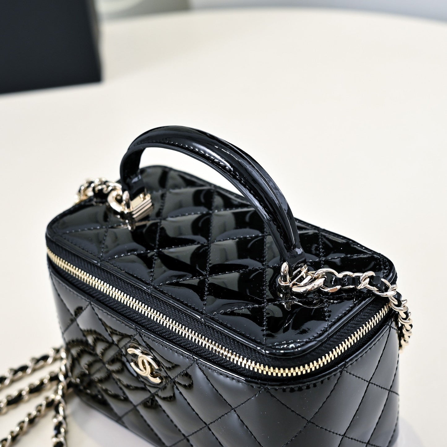 CC 24P Vanity Top Handle 16.5cm Black Patent Calfskin Light Gold Hardware mysite