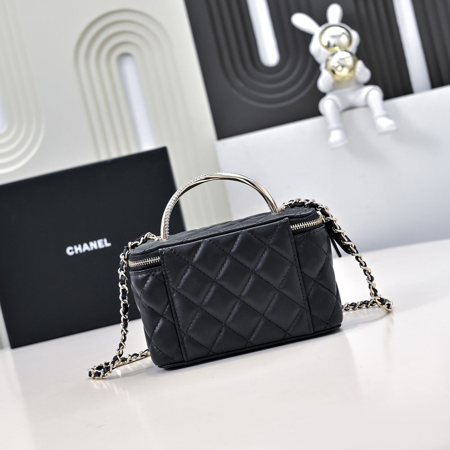 CC 24K Vanity Top Handle 17cm Black Lambskin Silver Hardware mysite