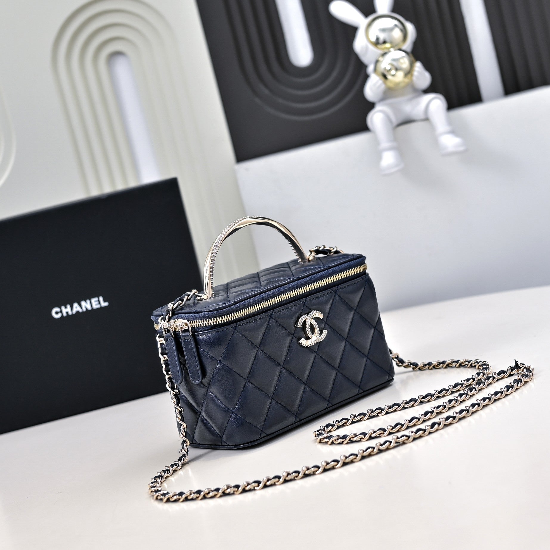 CC 24K Vanity Top Handle 17cm Blue Lambskin Silver Hardware mysite
