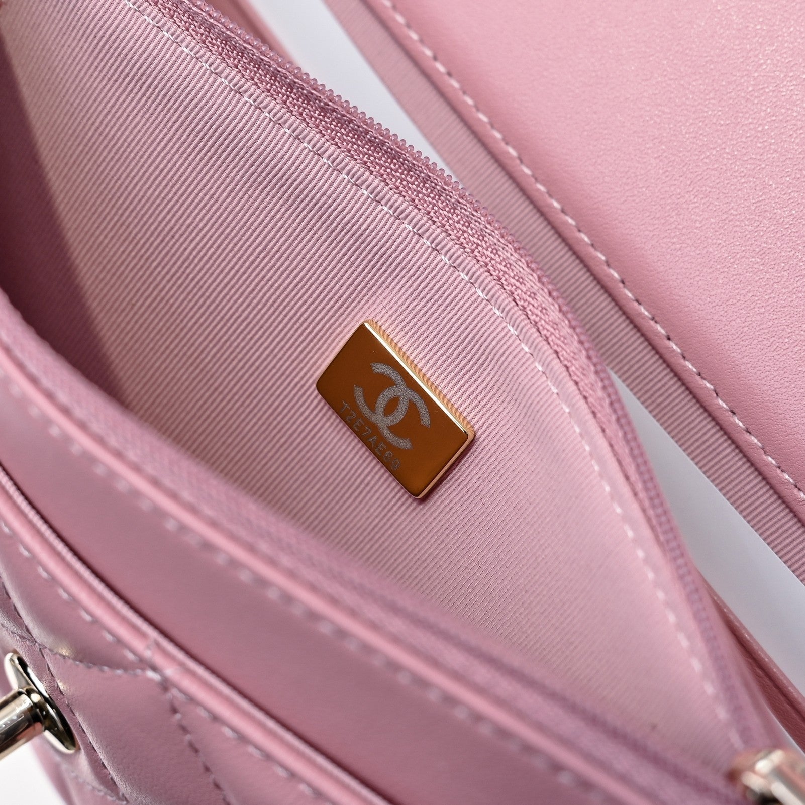 CC 24K Woc Top Handle 19cm Pink Lambskin Light Gold Hardware mysite