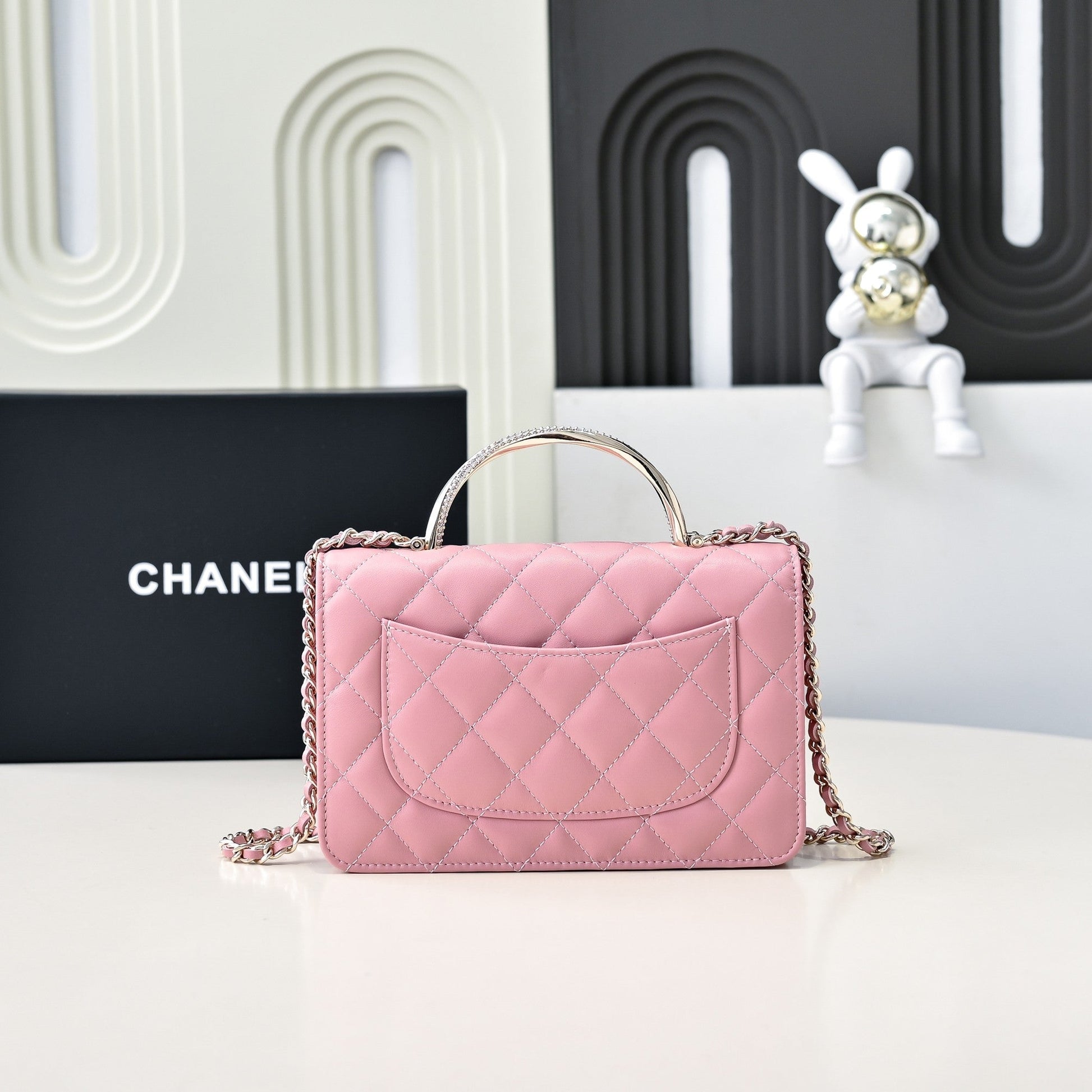 CC 24K Woc Top Handle 19cm Pink Lambskin Light Gold Hardware mysite