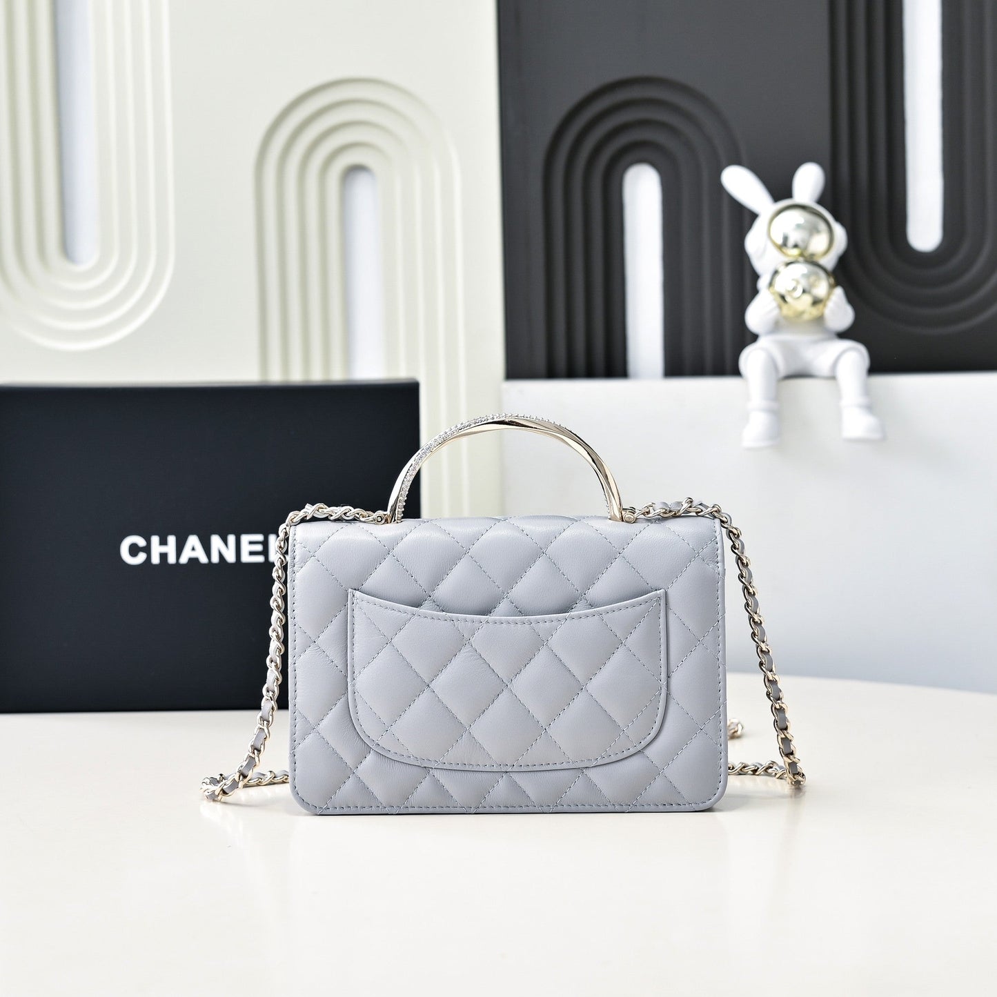 CC 24K Woc Top Handle 19cm Light Grey Lambskin Light Gold Hardware mysite