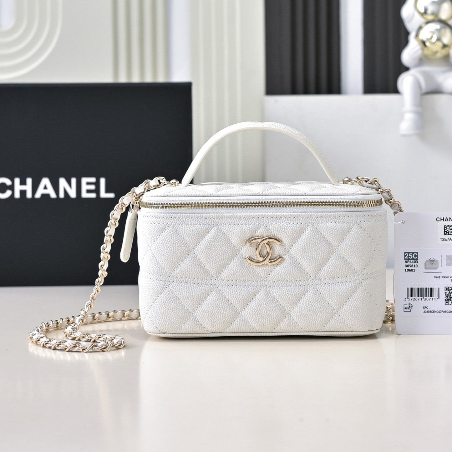 CC 25C Vanity Top Handle 17cm White Grained Calfskin Light Gold Hardware mysite