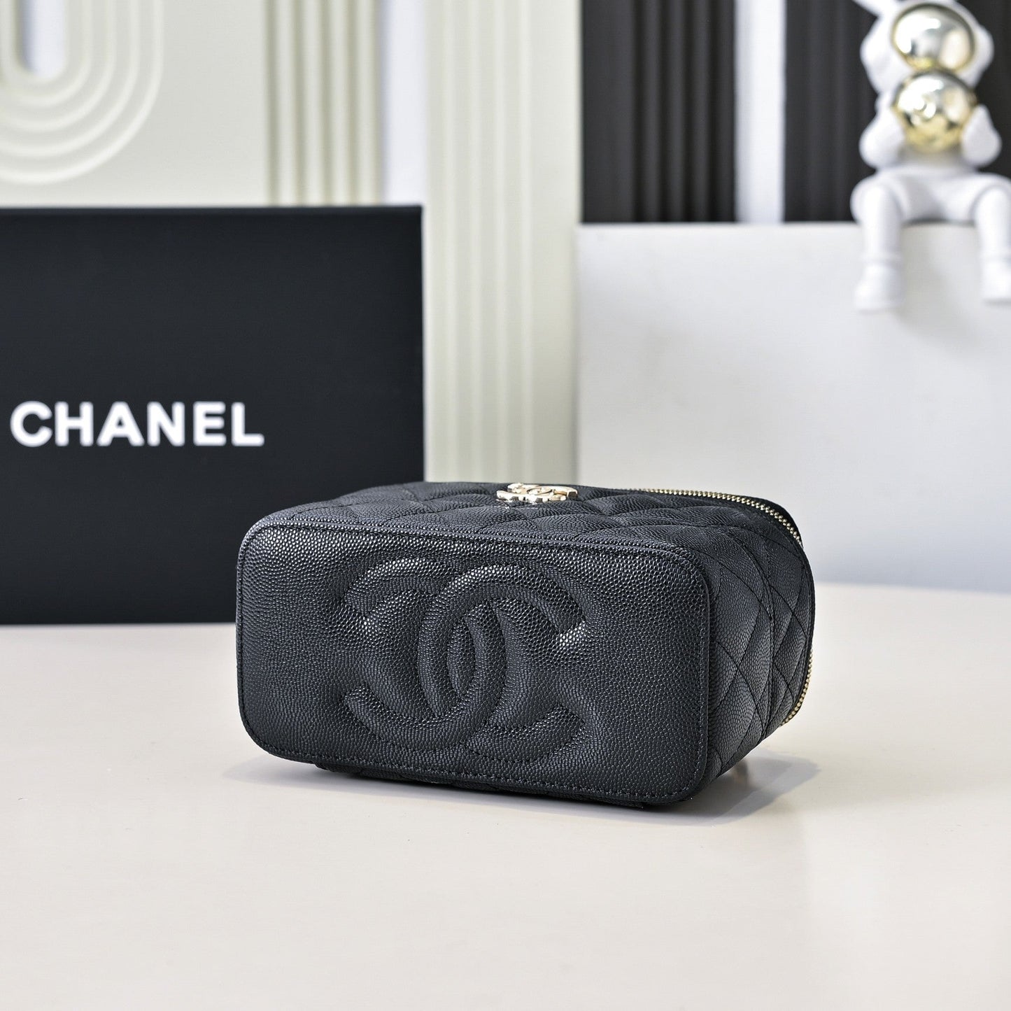 CC 25C Vanity Top Handle 17cm Black Grained Calfskin Light Gold Hardware mysite