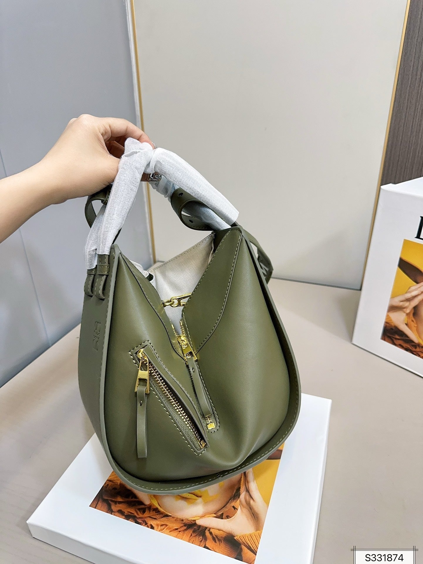 LOE COMPACT HAMMOCK 24 BAG IN OLIVE MELLOW CALFSKIN AND CANVAS mysite