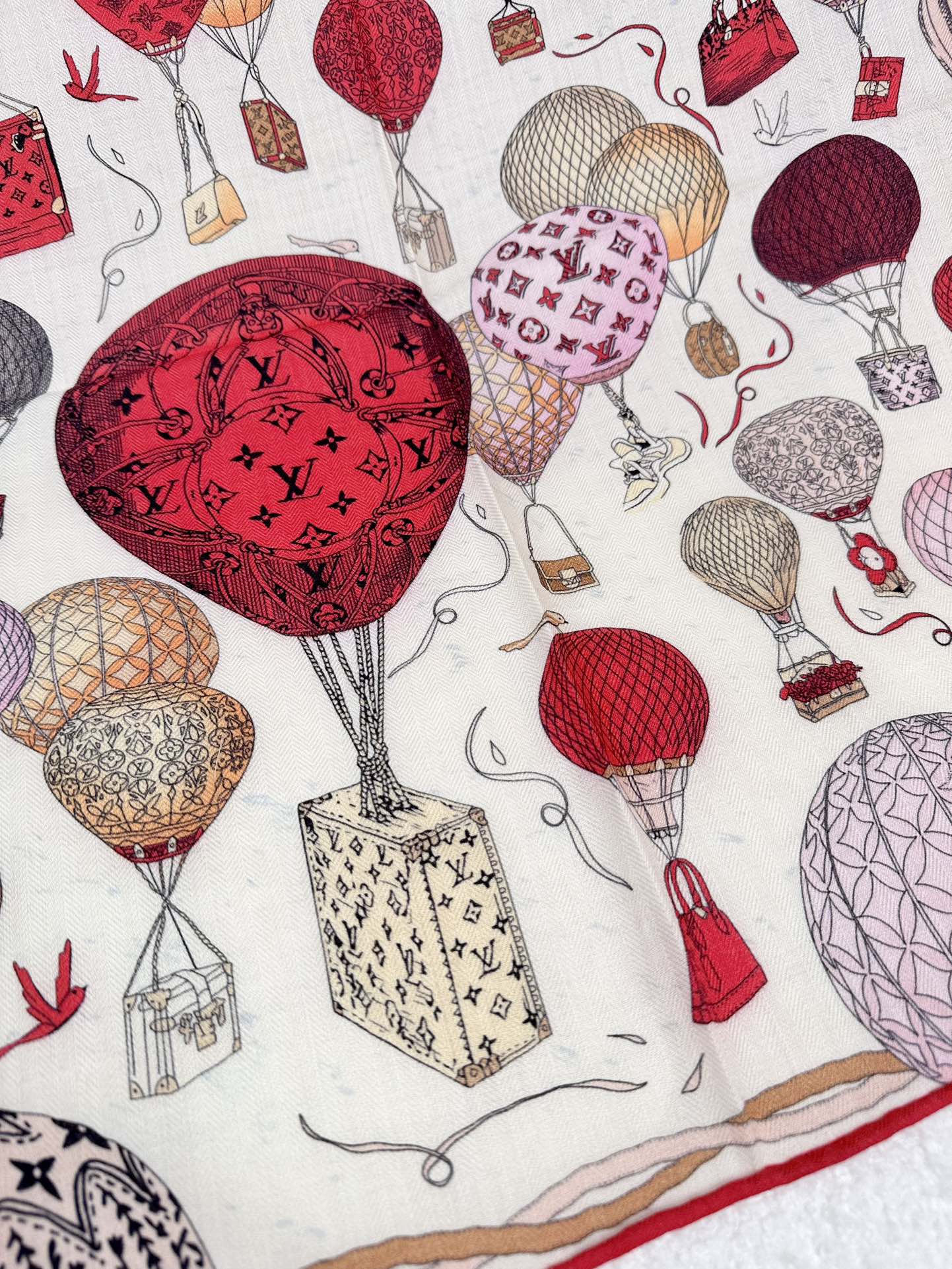 UP AND AWAY 70 CM SQUARE SILK SCARF COLORFUL 399801 mysite