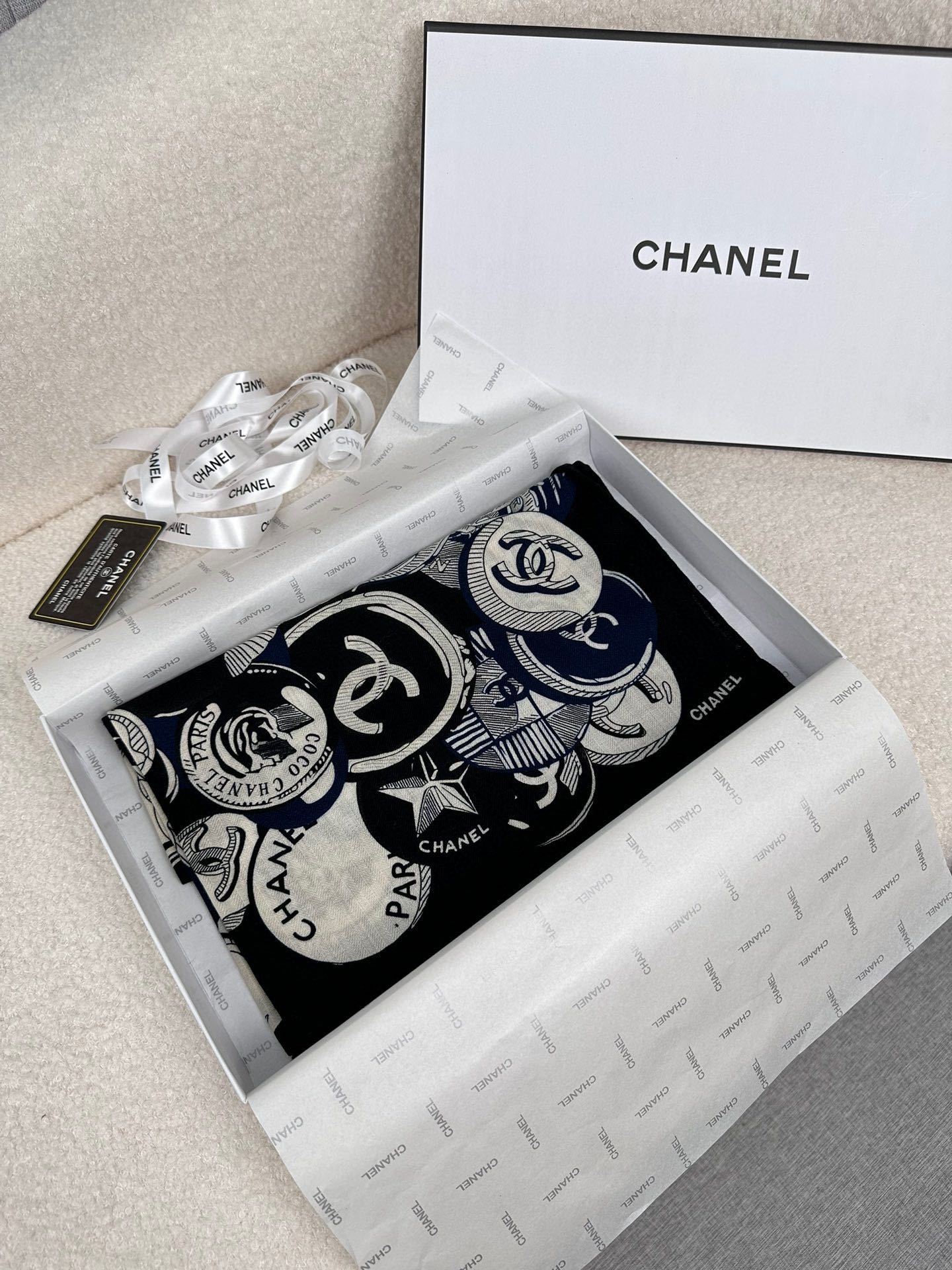 SQUARE SCARF 70 CM IN BLACK MIX WHITE CASHMERE AND SILK 399802 mysite